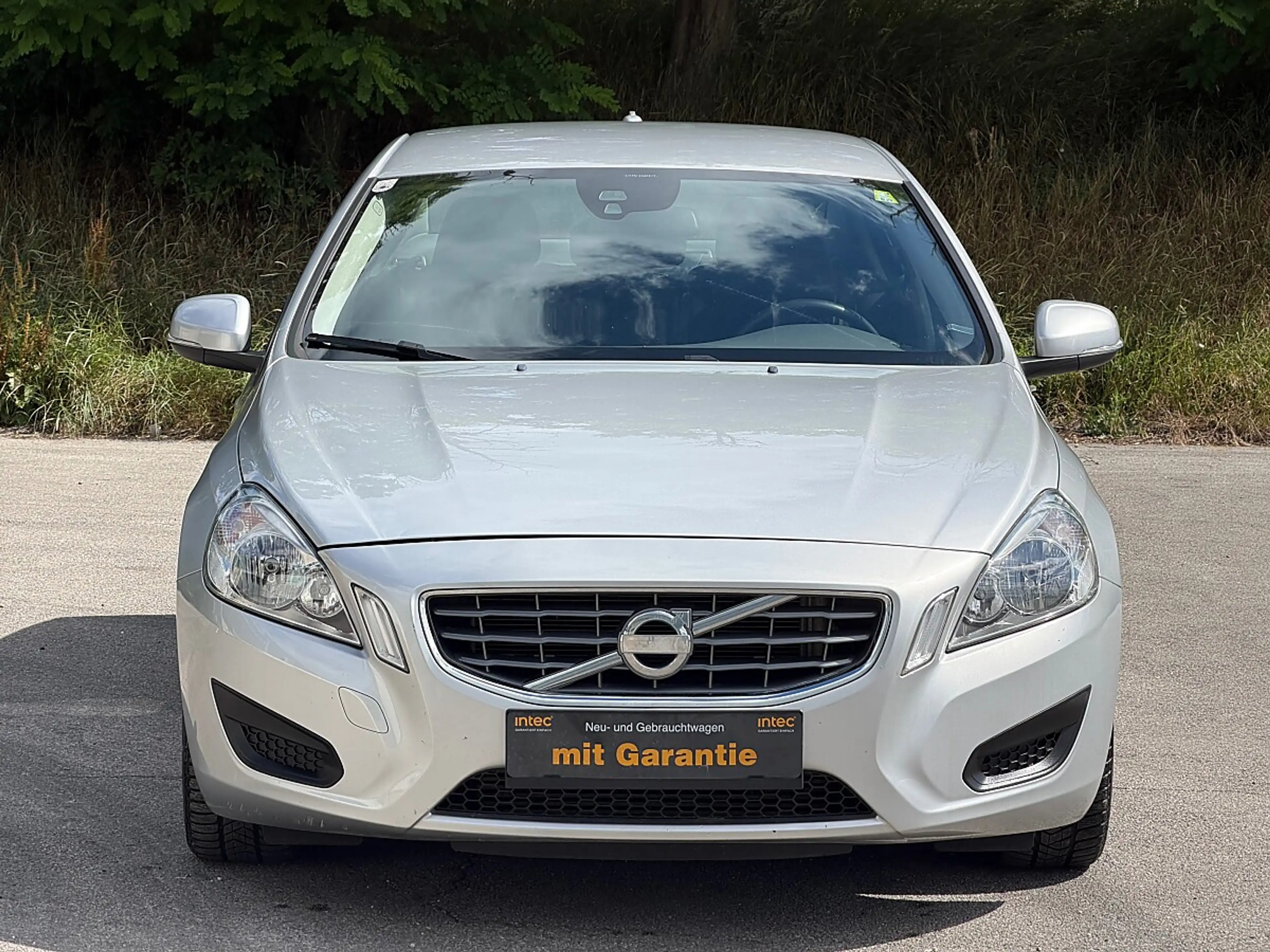 Volvo S60 T3 Kinetic Servicheft lückenlos Pickerl bis 04.... — photo 3