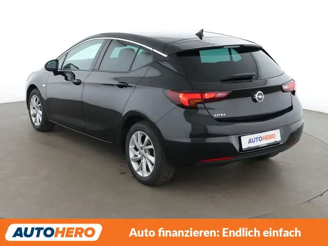 Opel Astra view 4