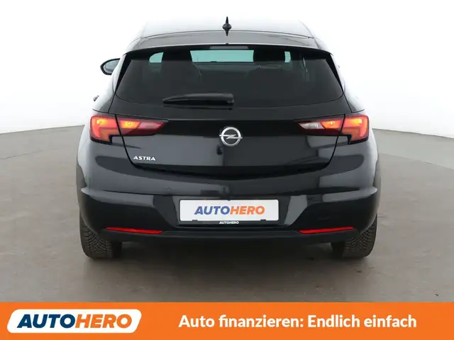 Opel Astra view 5