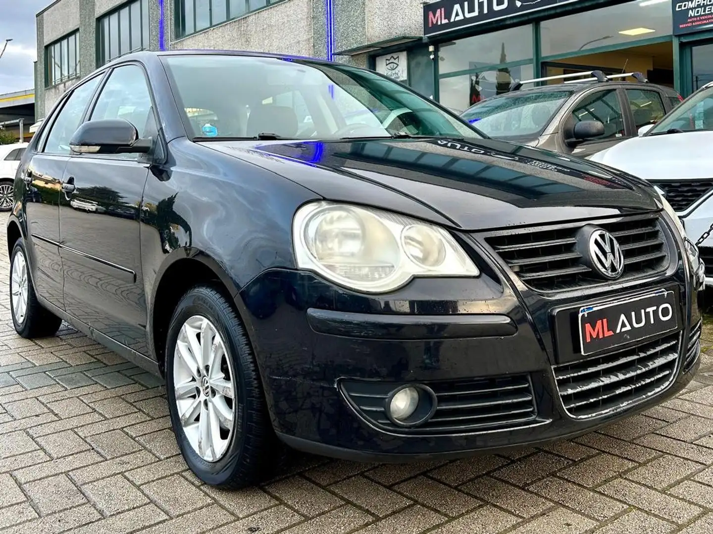 Volkswagen Polo Polo IV 2005 3p 1.2 Comfortline 70cv Schwarz - 2
