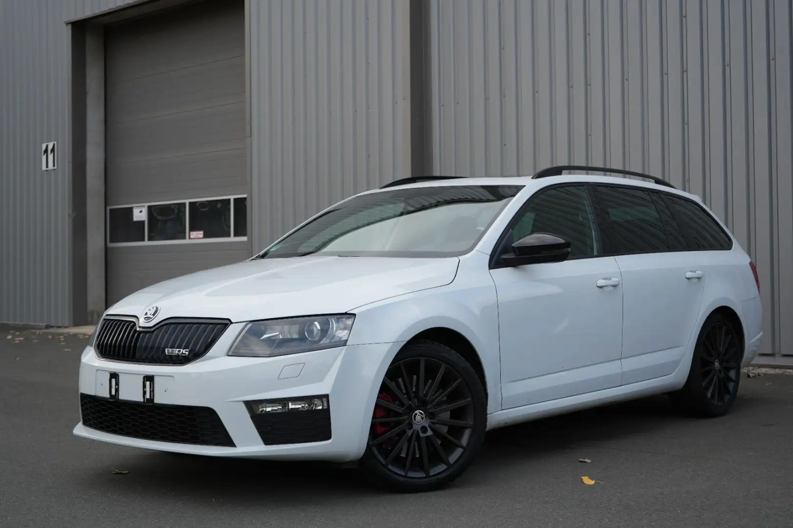 Skoda Octavia Combi 2.0 RS AHK/Pano/Navi/Bi-Xenon/Temp Blanc - 1
