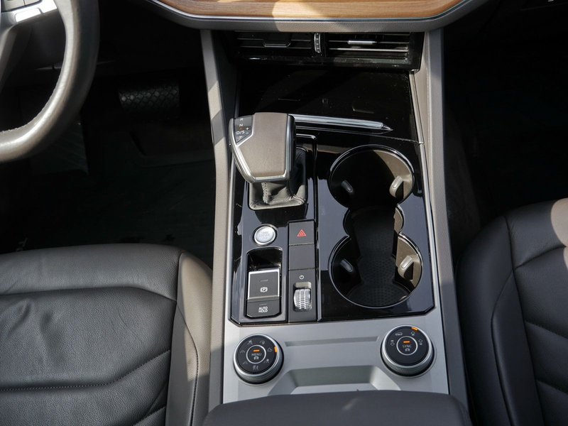 Volkswagen Touareg 3.0 TDI Air*Pano*CarPlay*AHK*ACC*LEDER* — photo 7