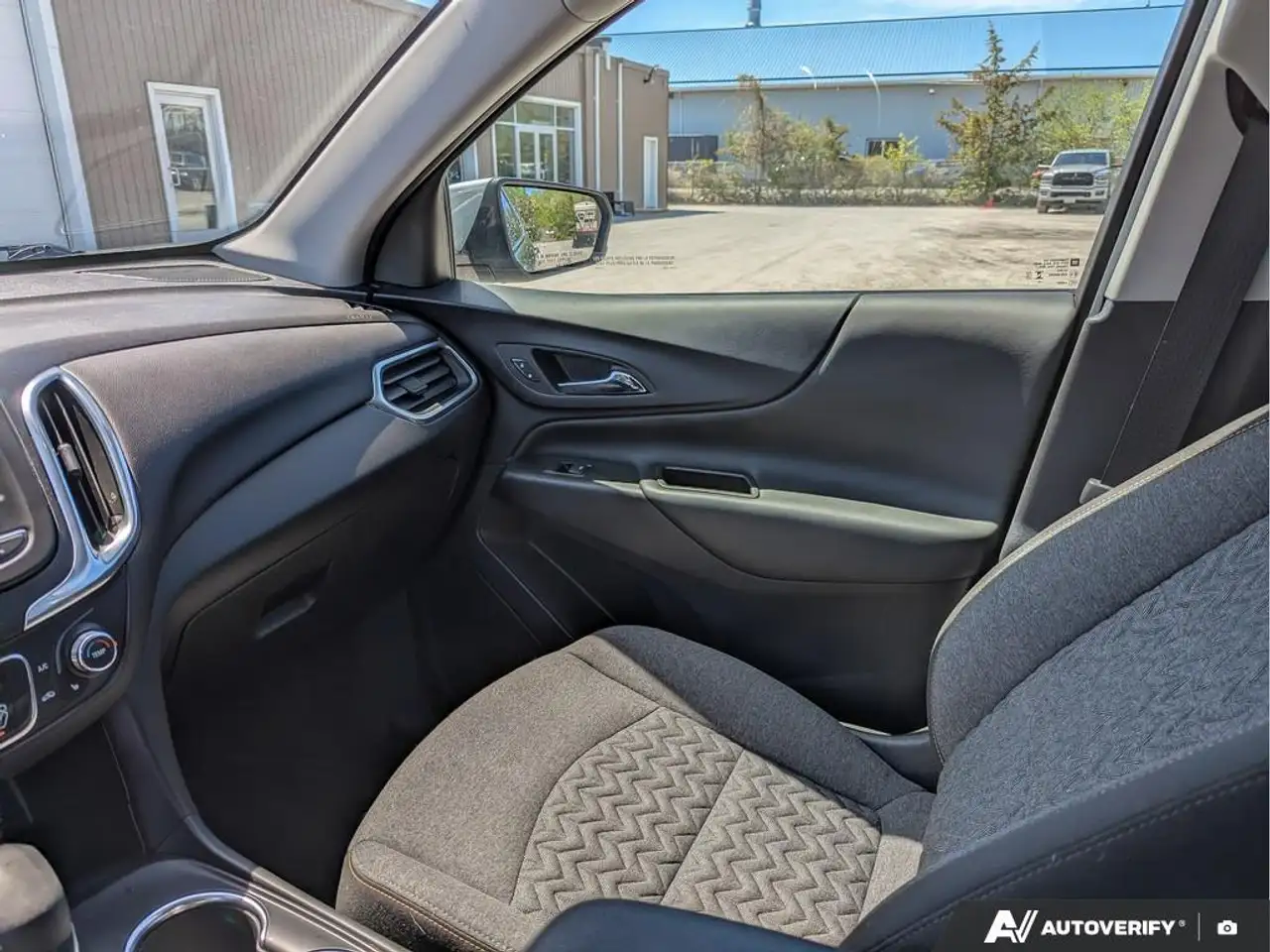 Chevrolet Equinox снимка Chevrolet Equinox