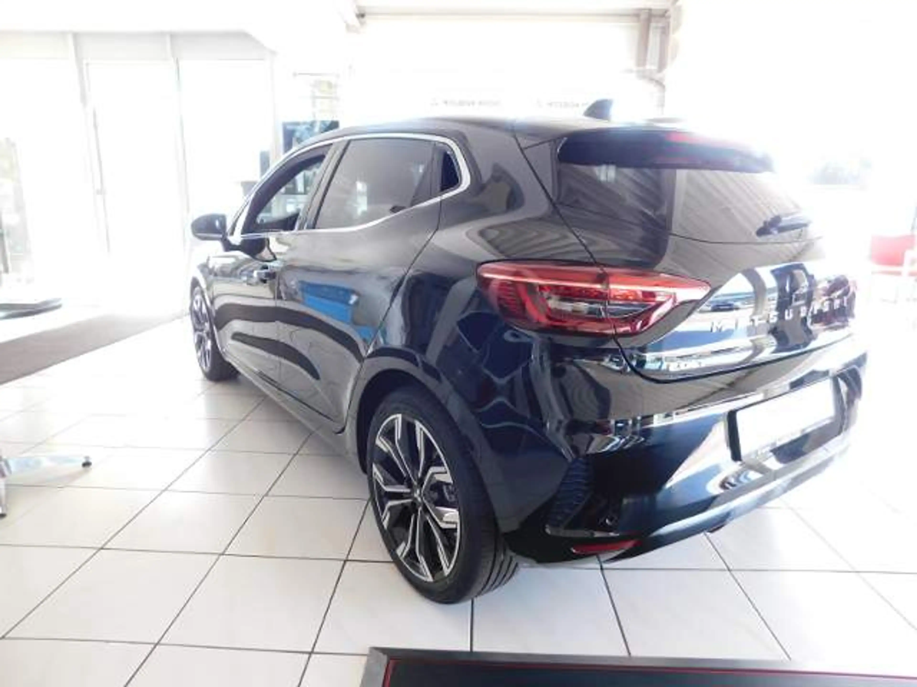Mitsubishi Colt EDITION 1.6 Hybrid — photo 4