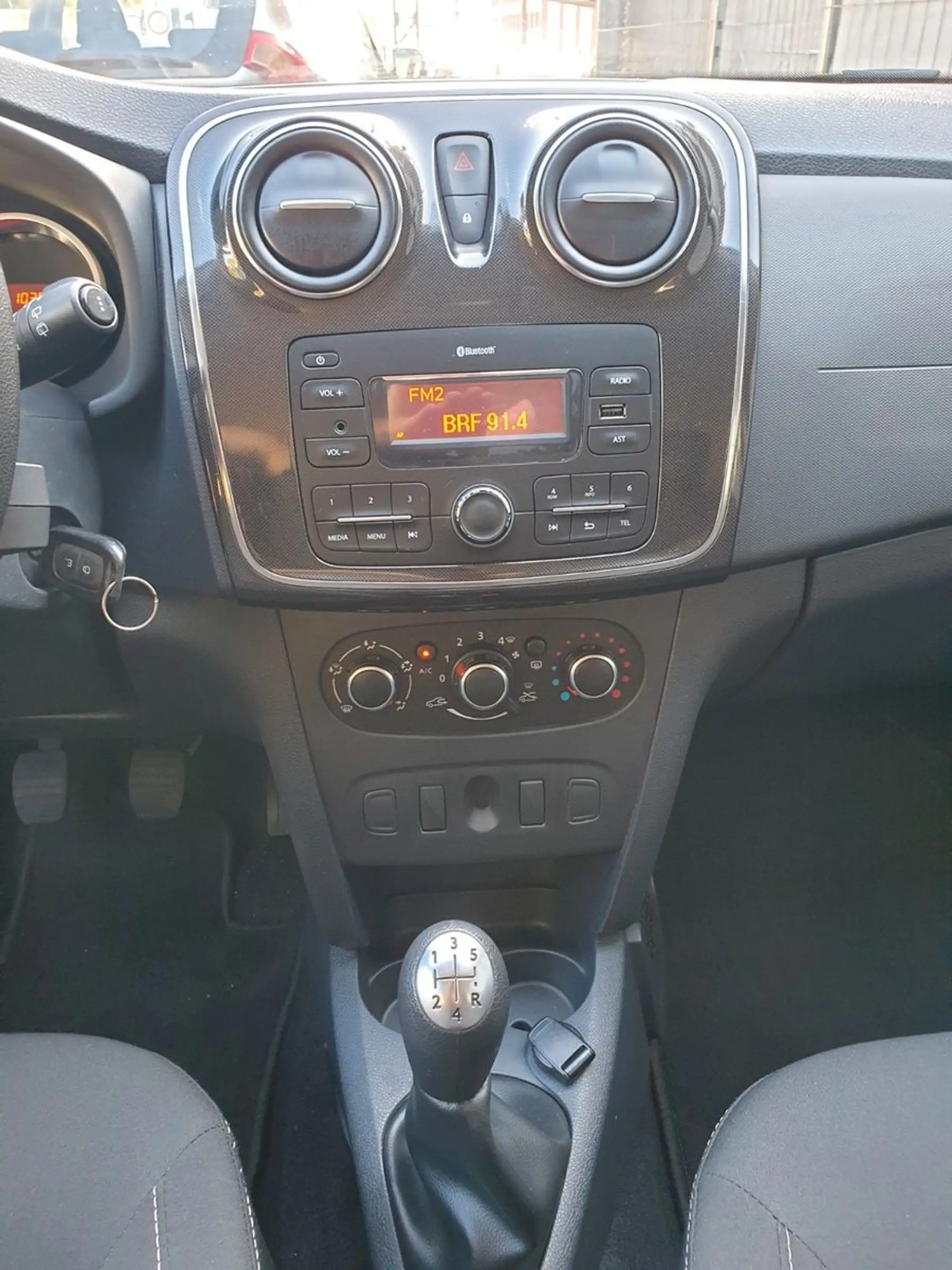 Dacia Logan MCV II Kombi Comfort 2-Hand TÜV-Neu — photo 15