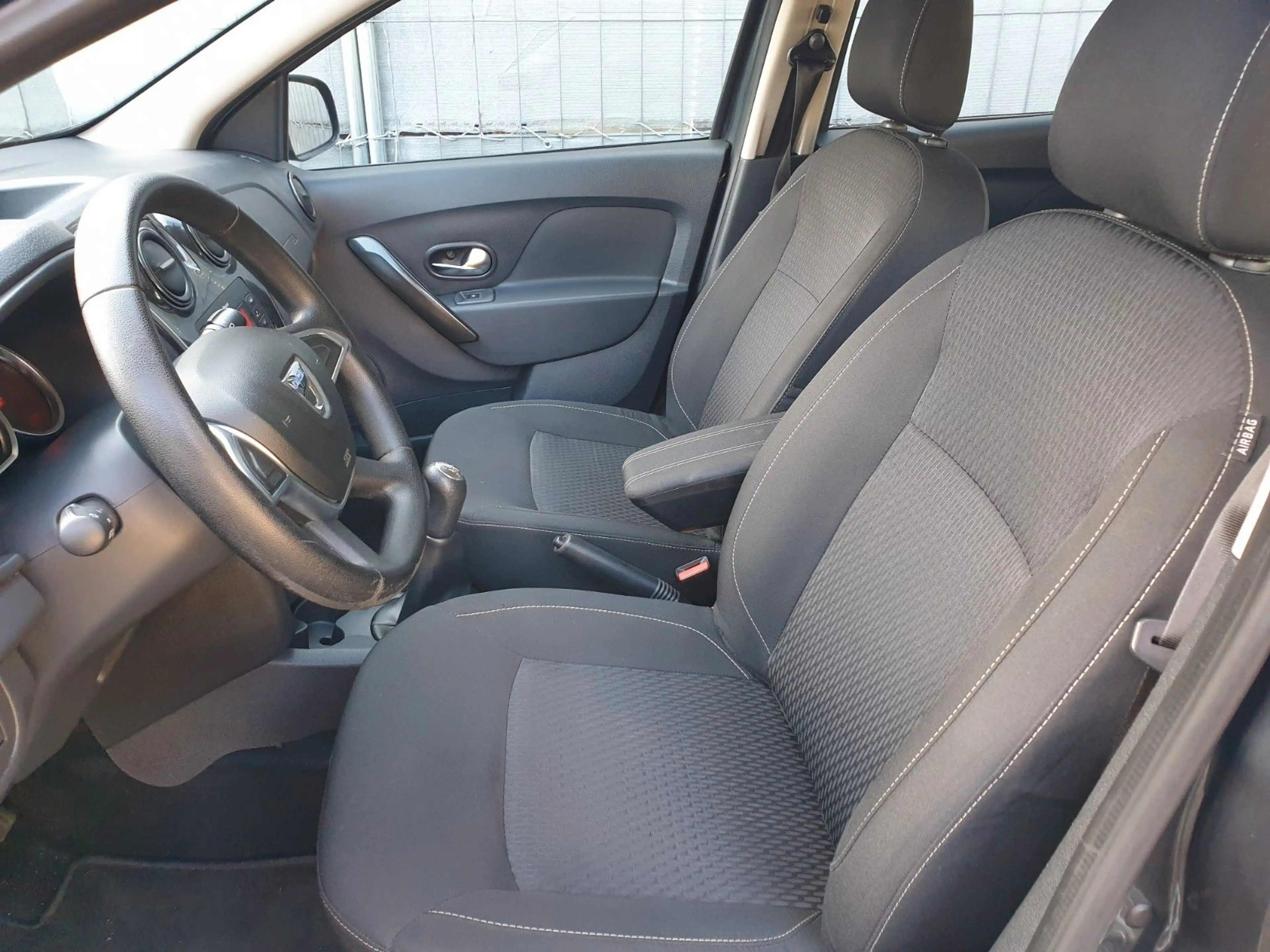 Dacia Logan MCV II Kombi Comfort 2-Hand TÜV-Neu — photo 12