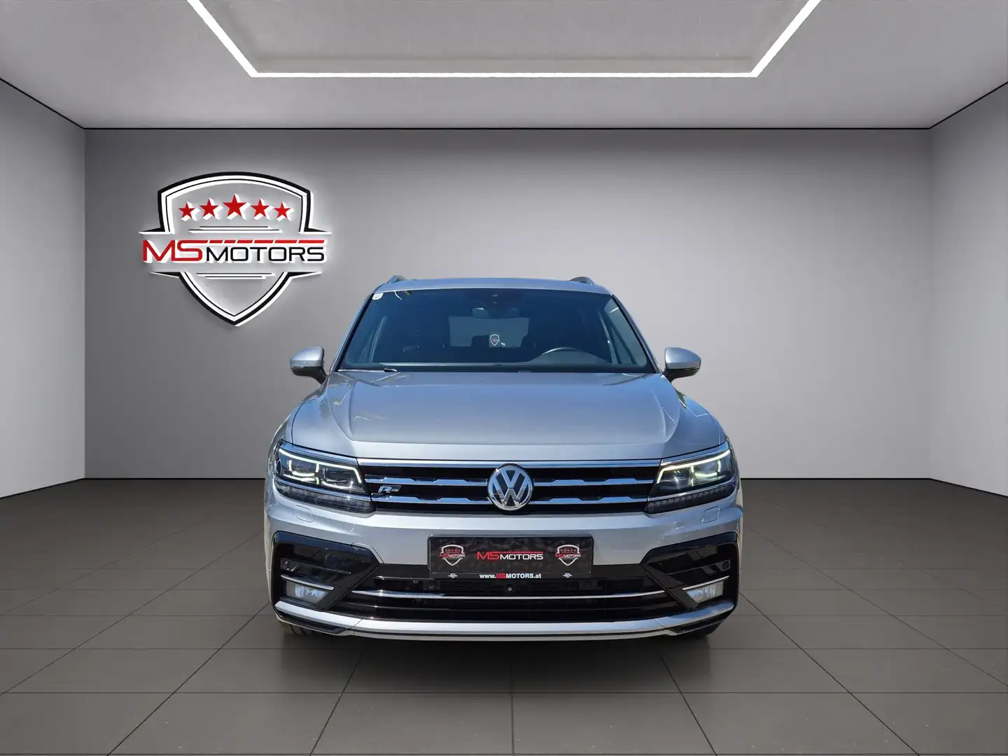 Volkswagen Tiguan Allspace 2,0 TDI 4Motion 7 Sitze*DSG*R-LINE*PANO*RFK*20 ZOL Gris - 2