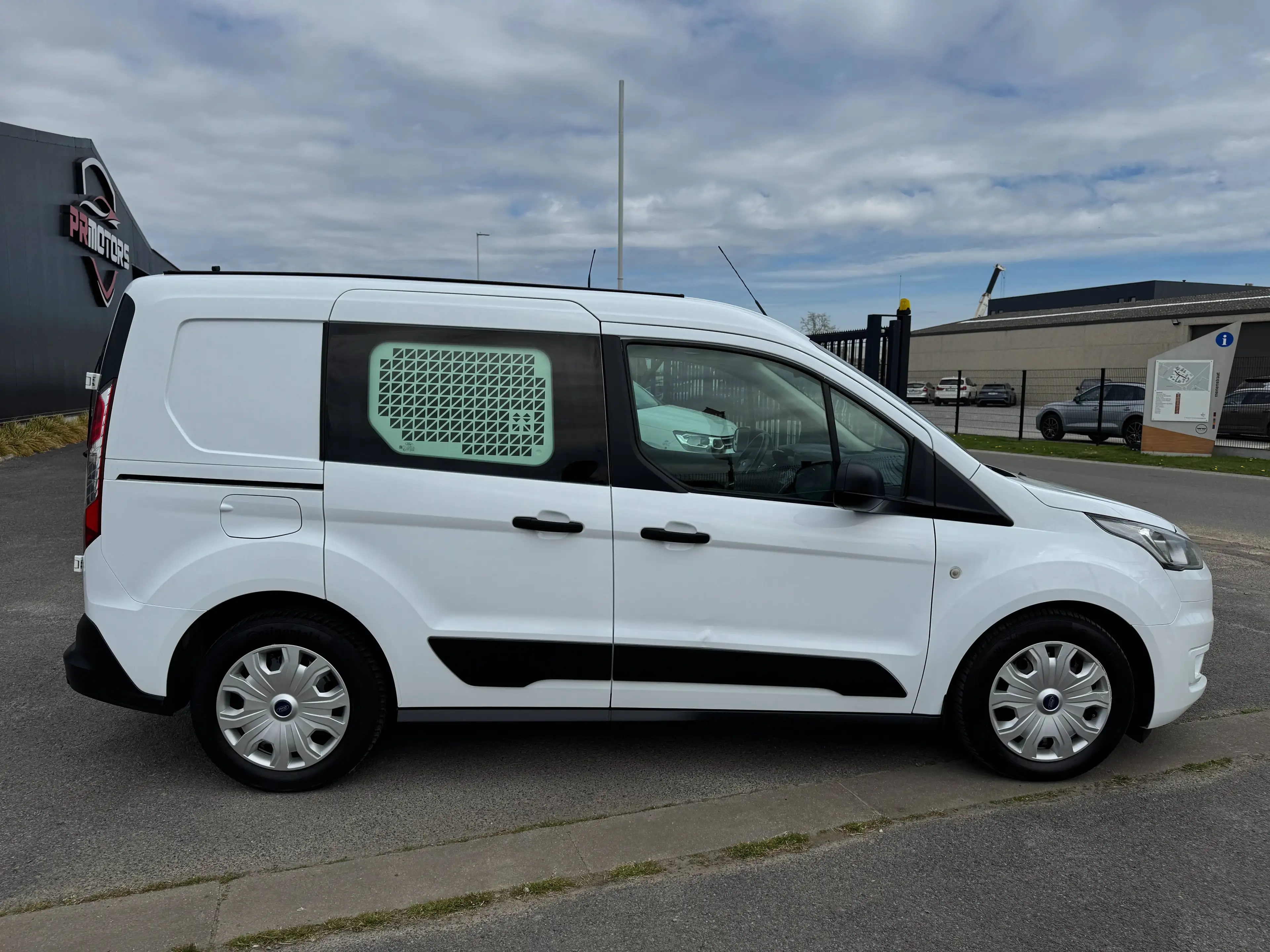 Ford Transit Connect 200 1.5 TDCi 10454 + btw 1st eigenaar onderhoudsboek airco cruise — photo 7