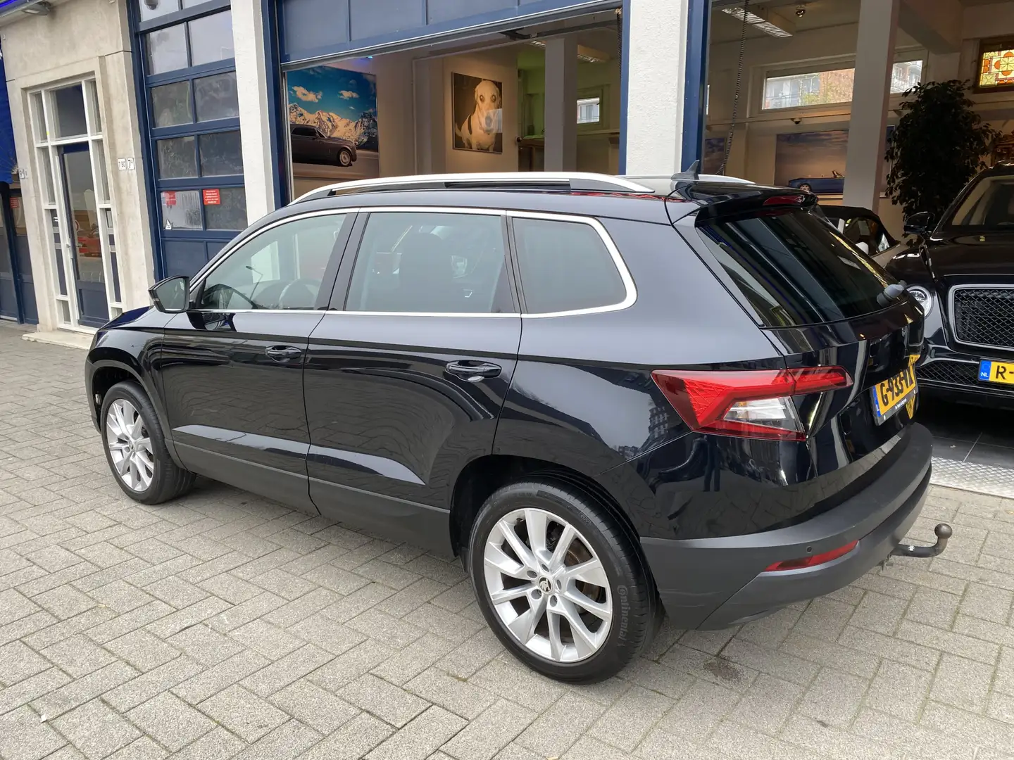 Skoda Karoq 1.5 TSI ACT Business Edition 1 EIGENAAR/PANORAMA Black - 2