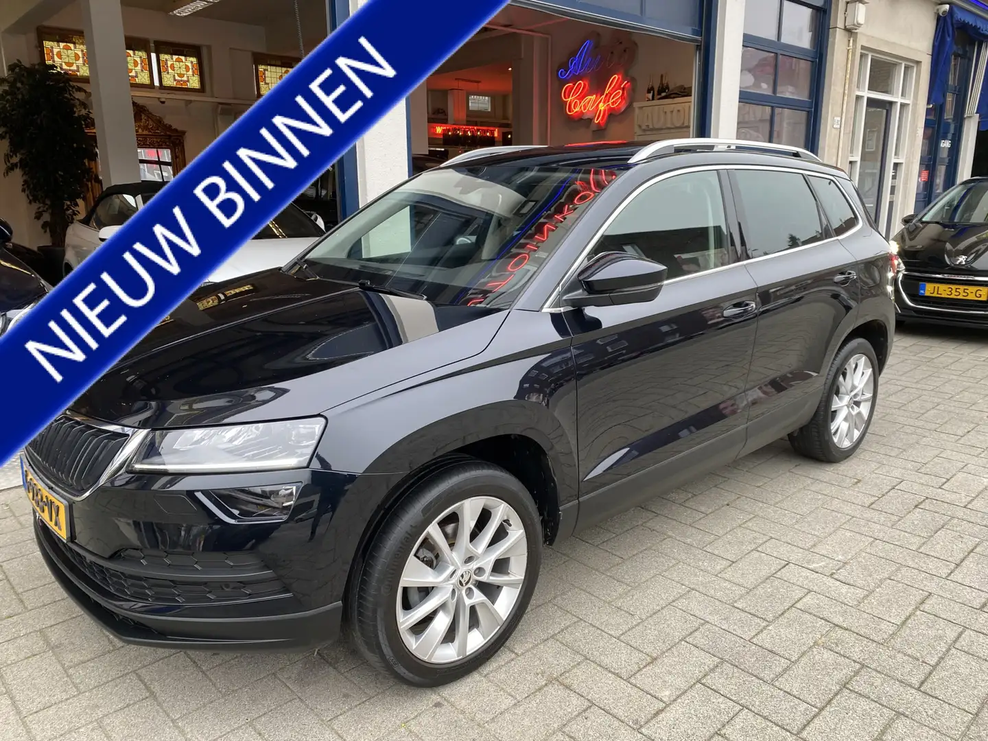 Skoda Karoq 1.5 TSI ACT Business Edition 1 EIGENAAR/PANORAMA Black - 1