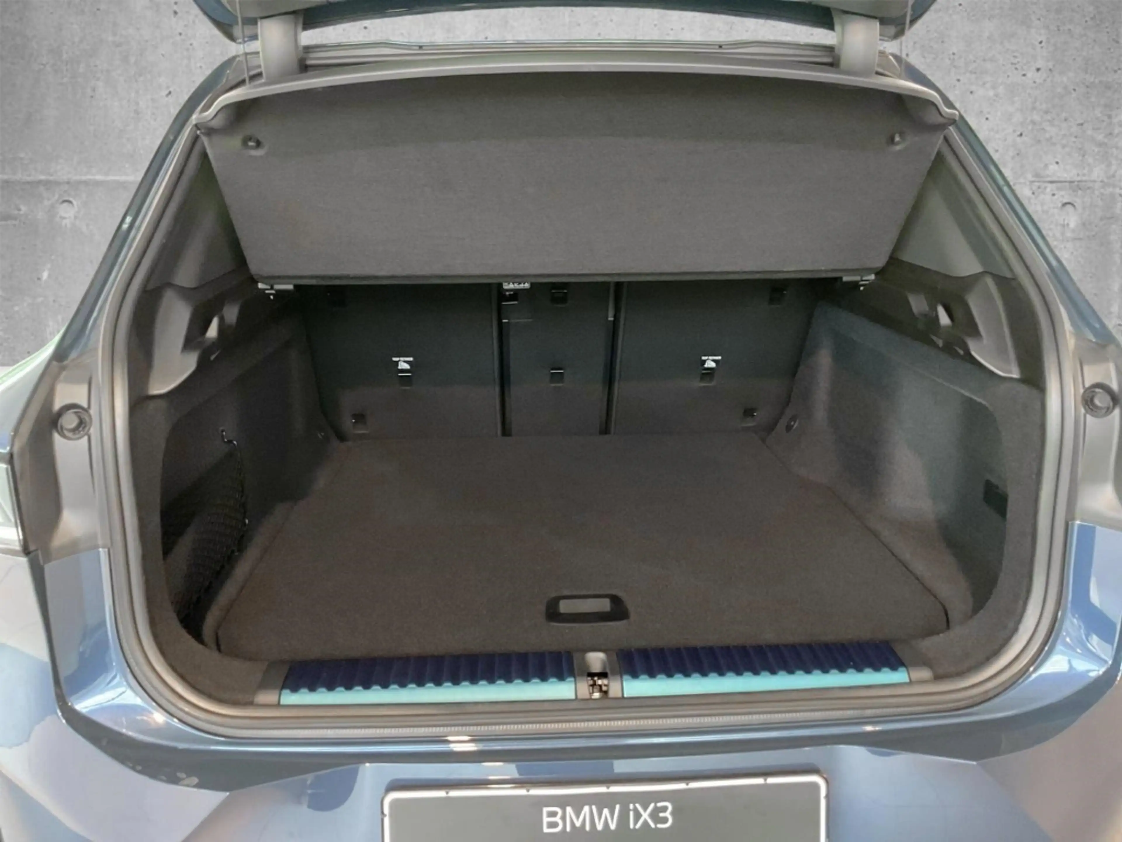 BMW iX3 40 M Sport Pro HeadUp Pano AHK Autobahn 22KW — photo 14
