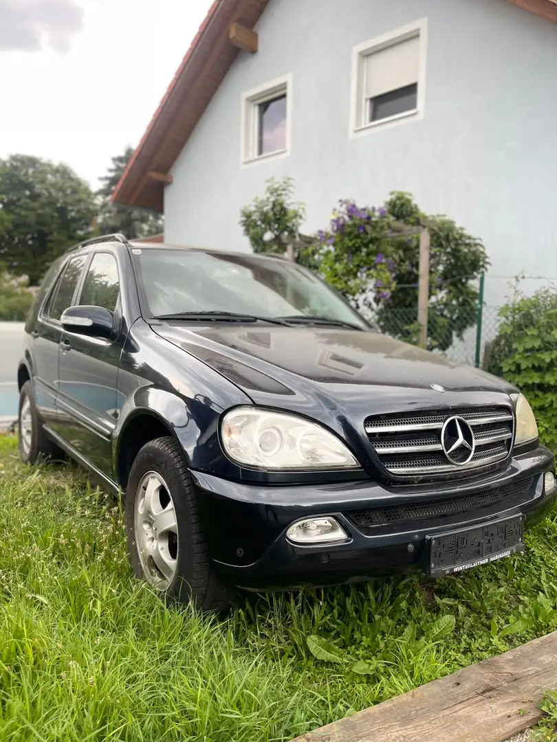 Mercedes-Benz ML 270 CDI Inspiration Schwarz - 1
