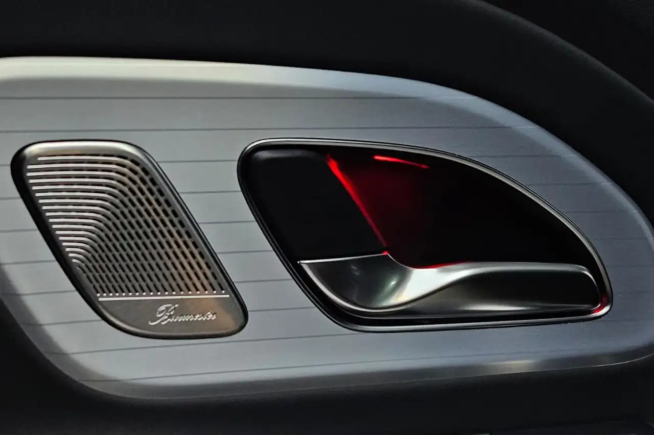 Mercedes-Benz GLB 2026 — фото 10