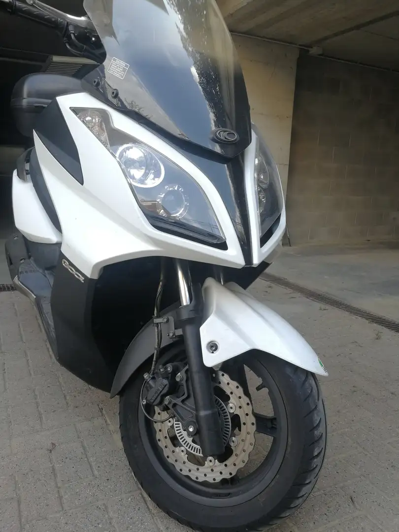 Kymco Downtown 300i Bianco - 1