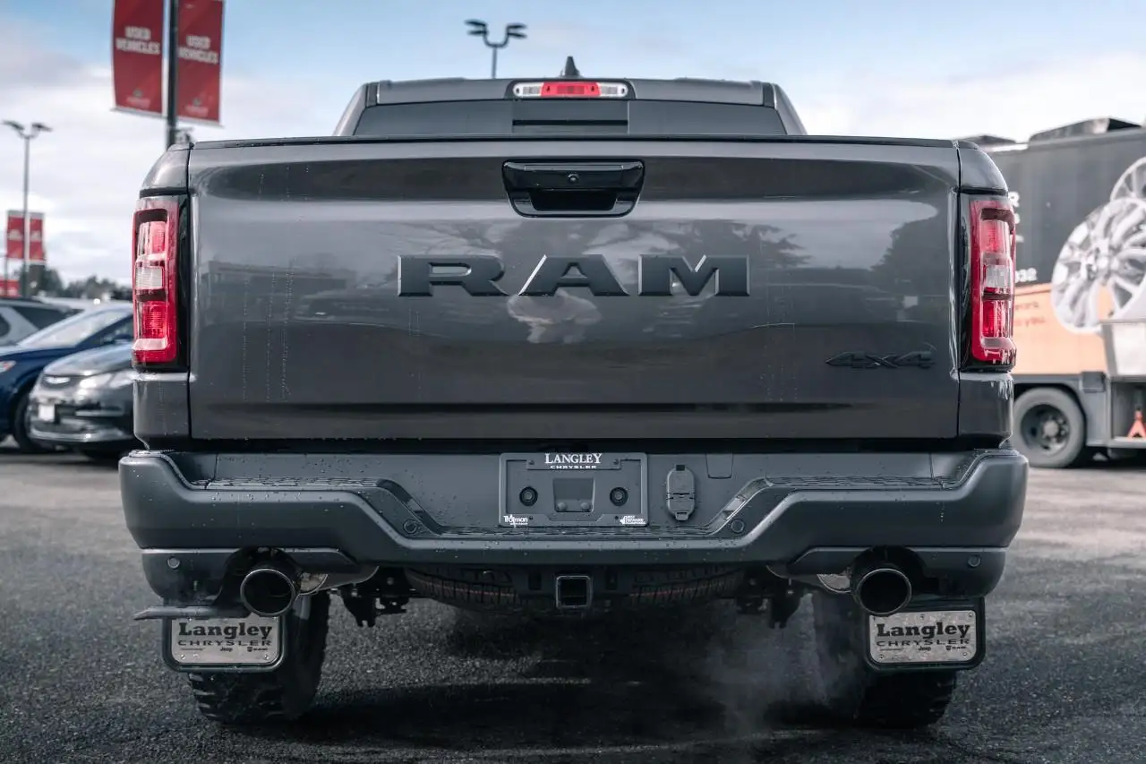 RAM 1500 снимка RAM 1500