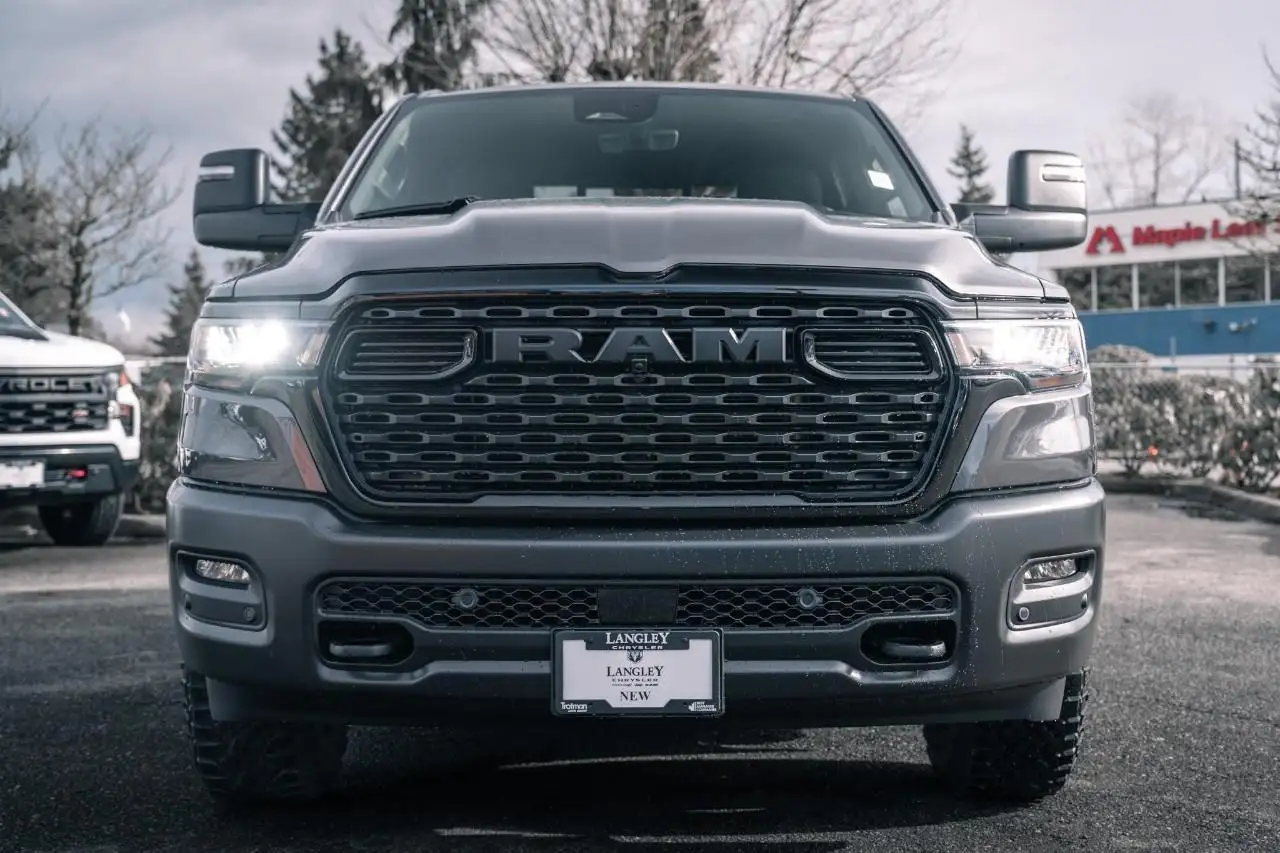 RAM 1500 снимка RAM 1500