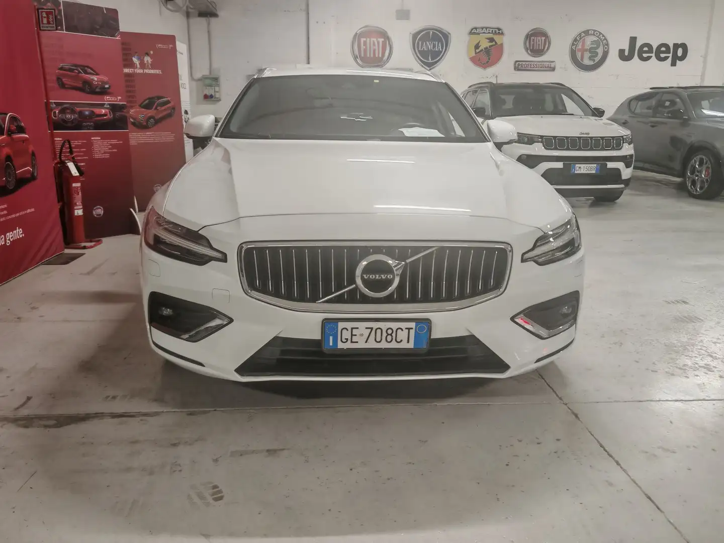 Volvo V60 V60 B4 (d) Geartronic Inscription Blanc - 2