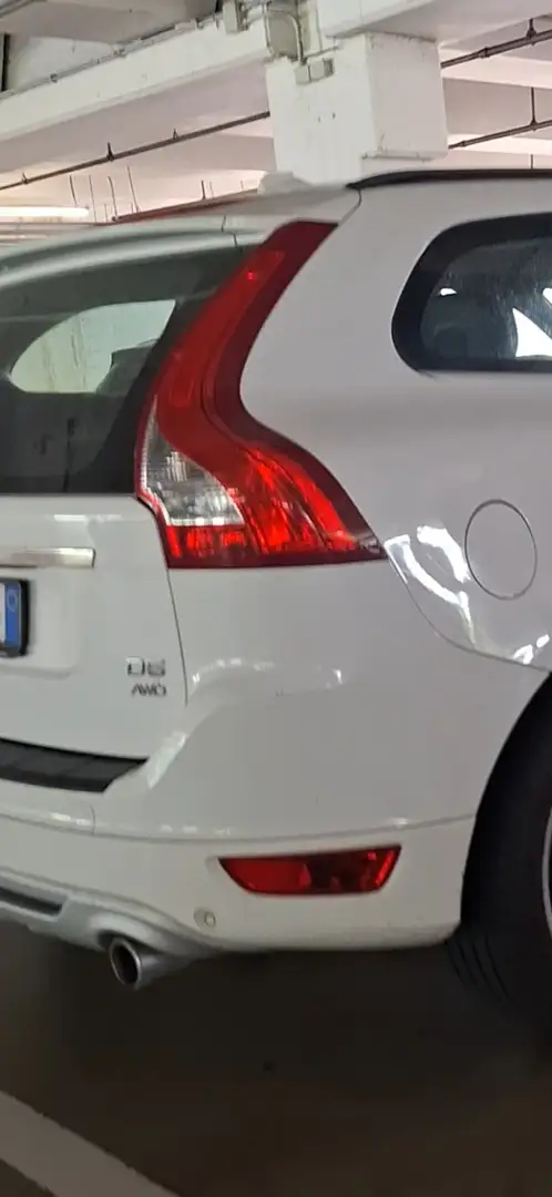 Volvo XC60 2.4 d5 R-design awd 215cv - 2