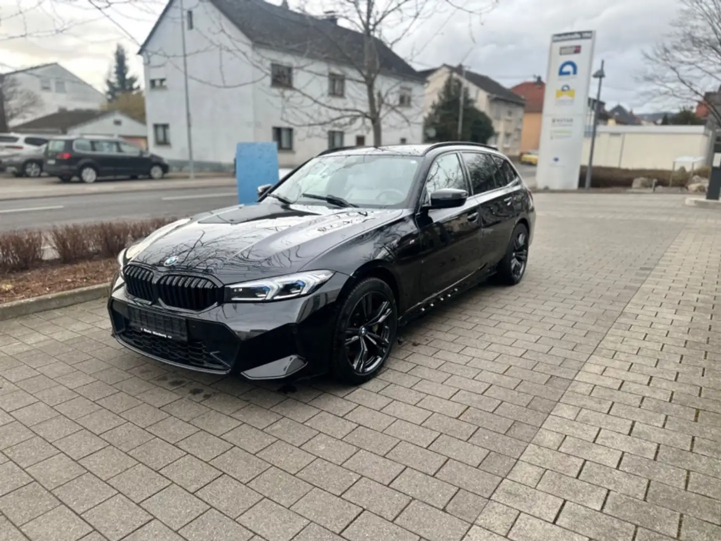 BMW 330 330dA xDrive Touring Negro - 1