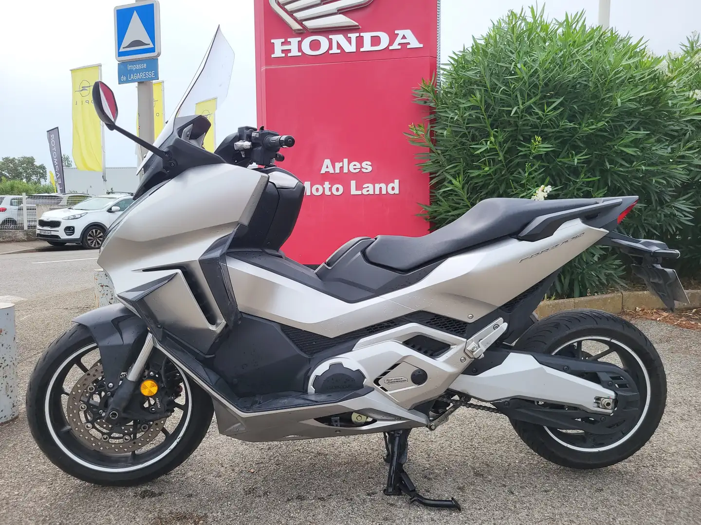 Honda Forza 750 Gris - 1