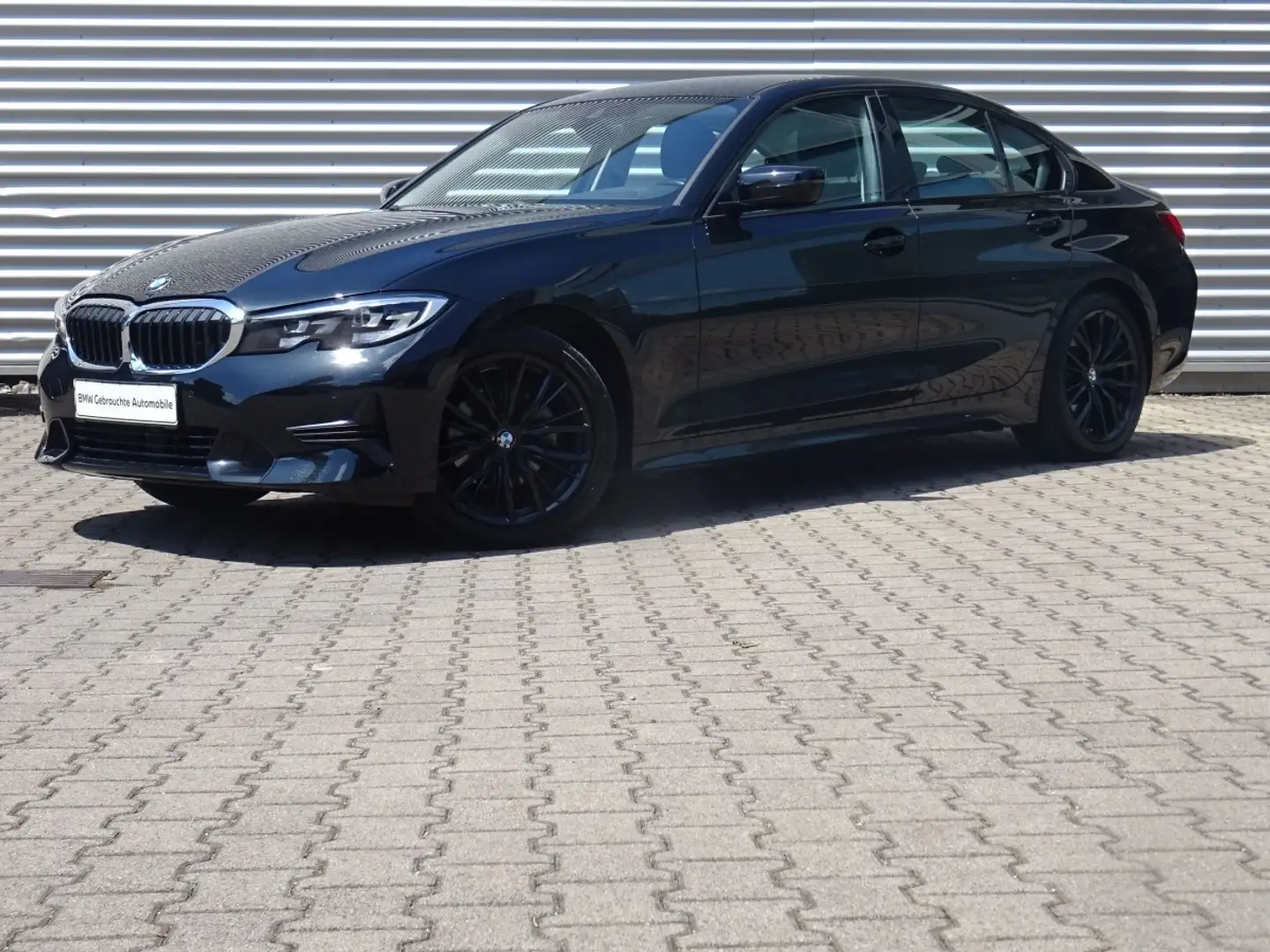 BMW 320 i Lim Sport Line Live Pro HiFi Kamera CarPlay Negro - 1