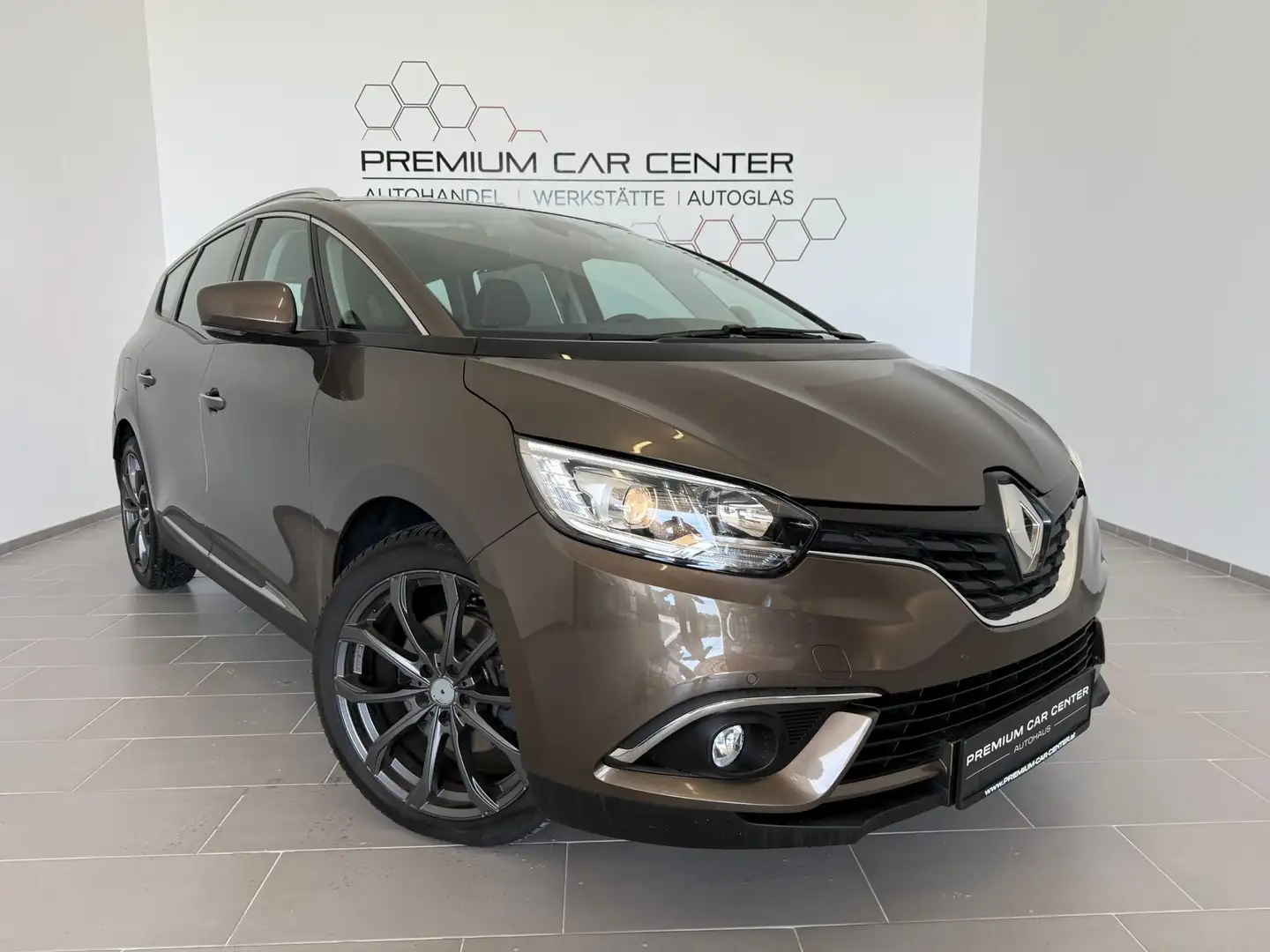 Renault Scenic Grand Scénic Energy dCi 110 EDC Limited Bruin - 1