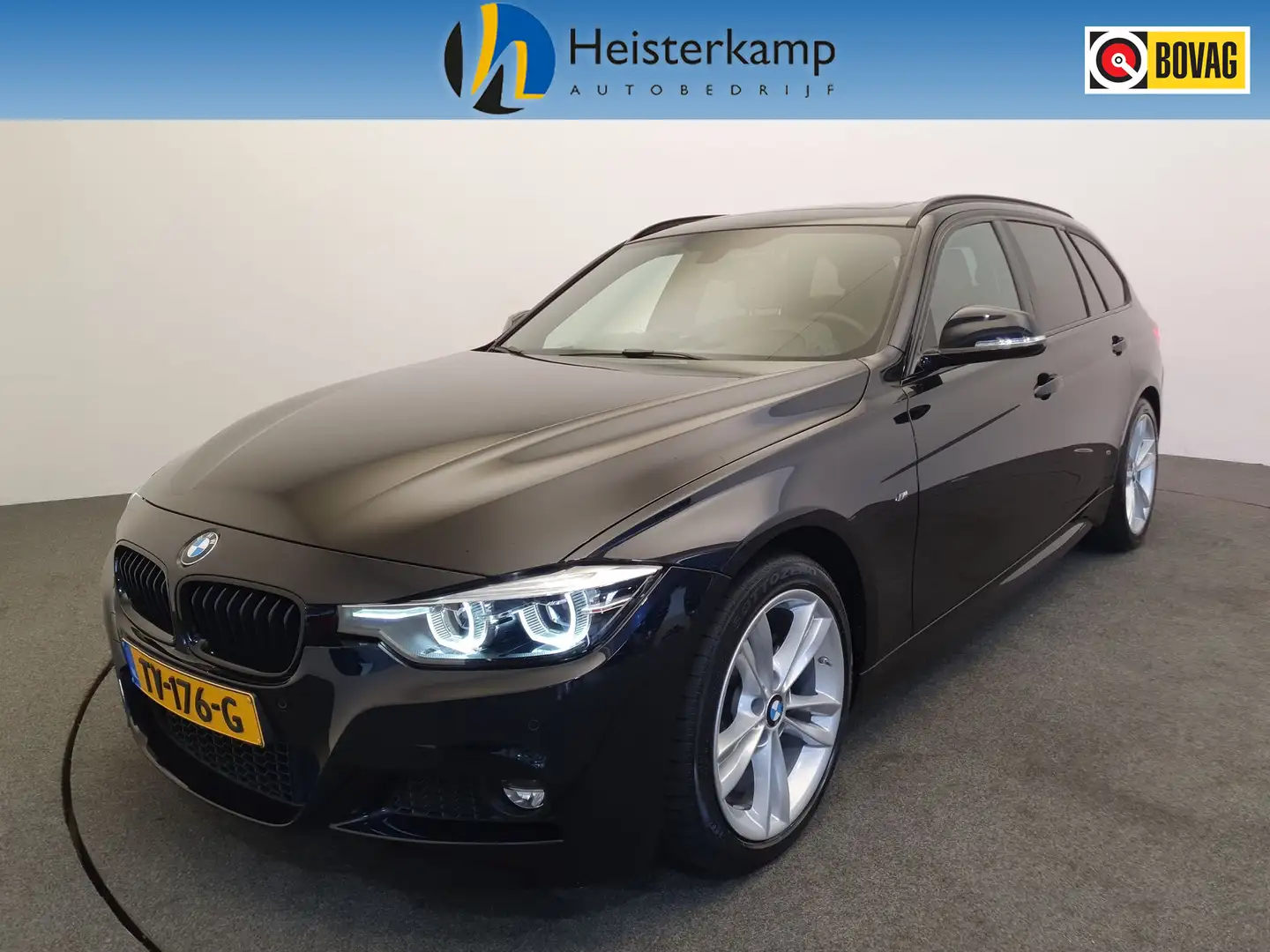 BMW 320 3-serie Touring 320i M-sport Trekhaak, Panoramadak Zwart - 1