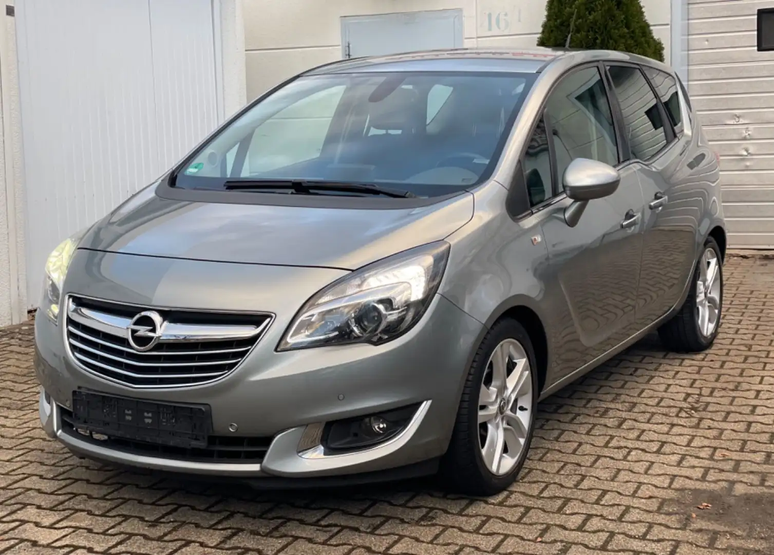 Opel Meriva B Innovation 1.4|Automatik|PDC|SHZ|AHK|E6 Silber - 2