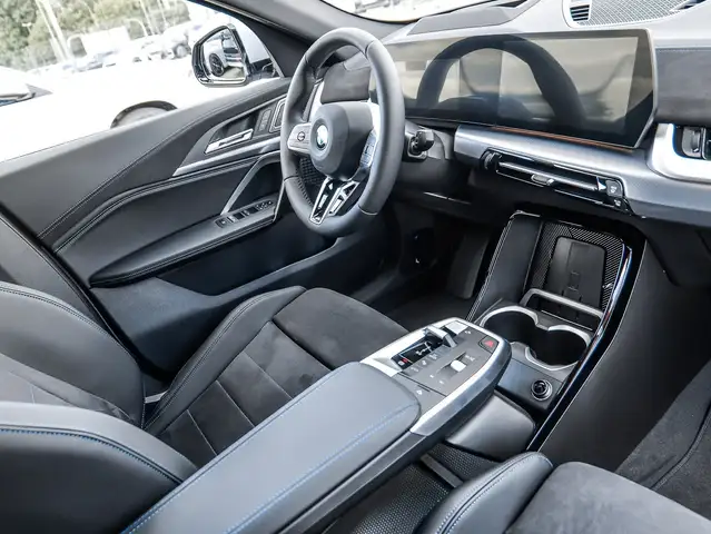 BMW X2 view 3
