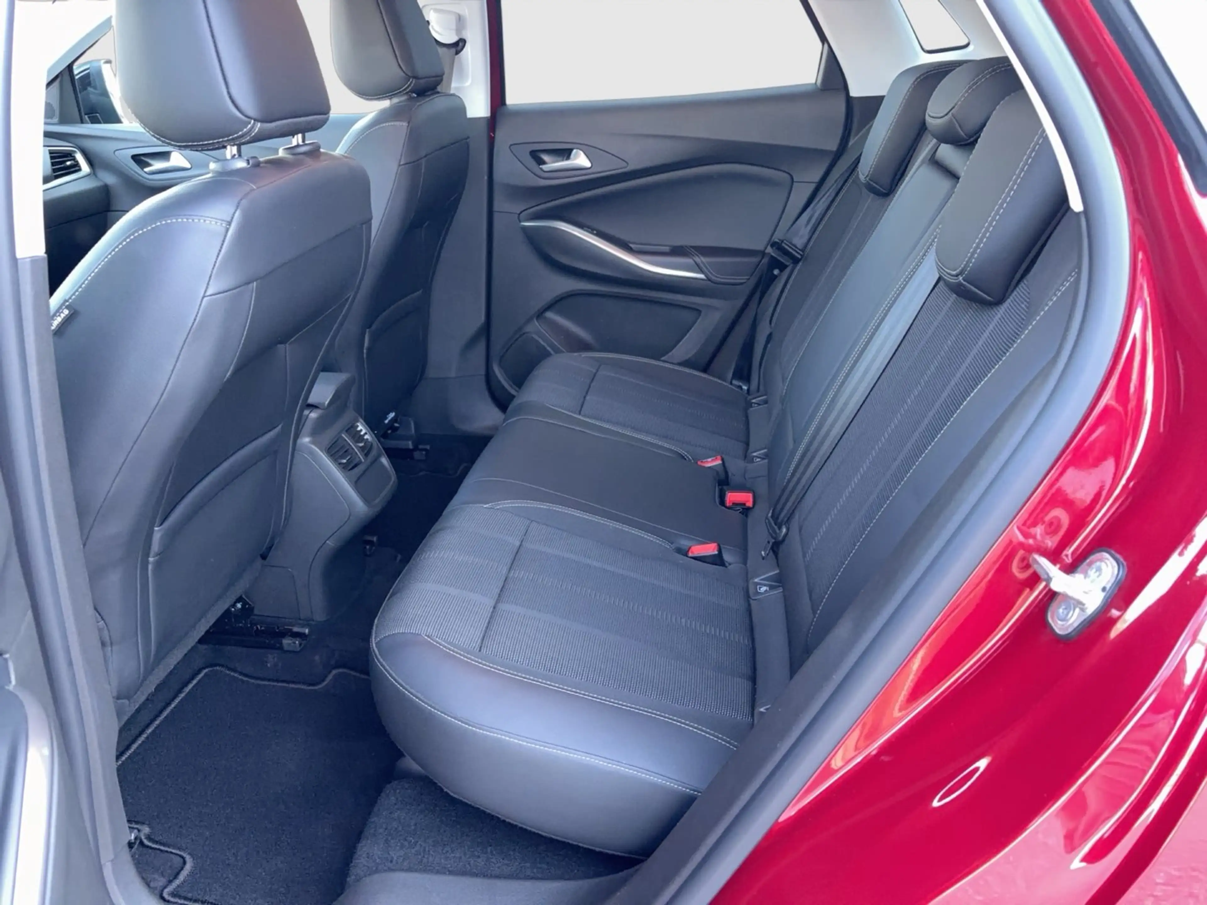Opel Grandland X Business Elegance — photo 12