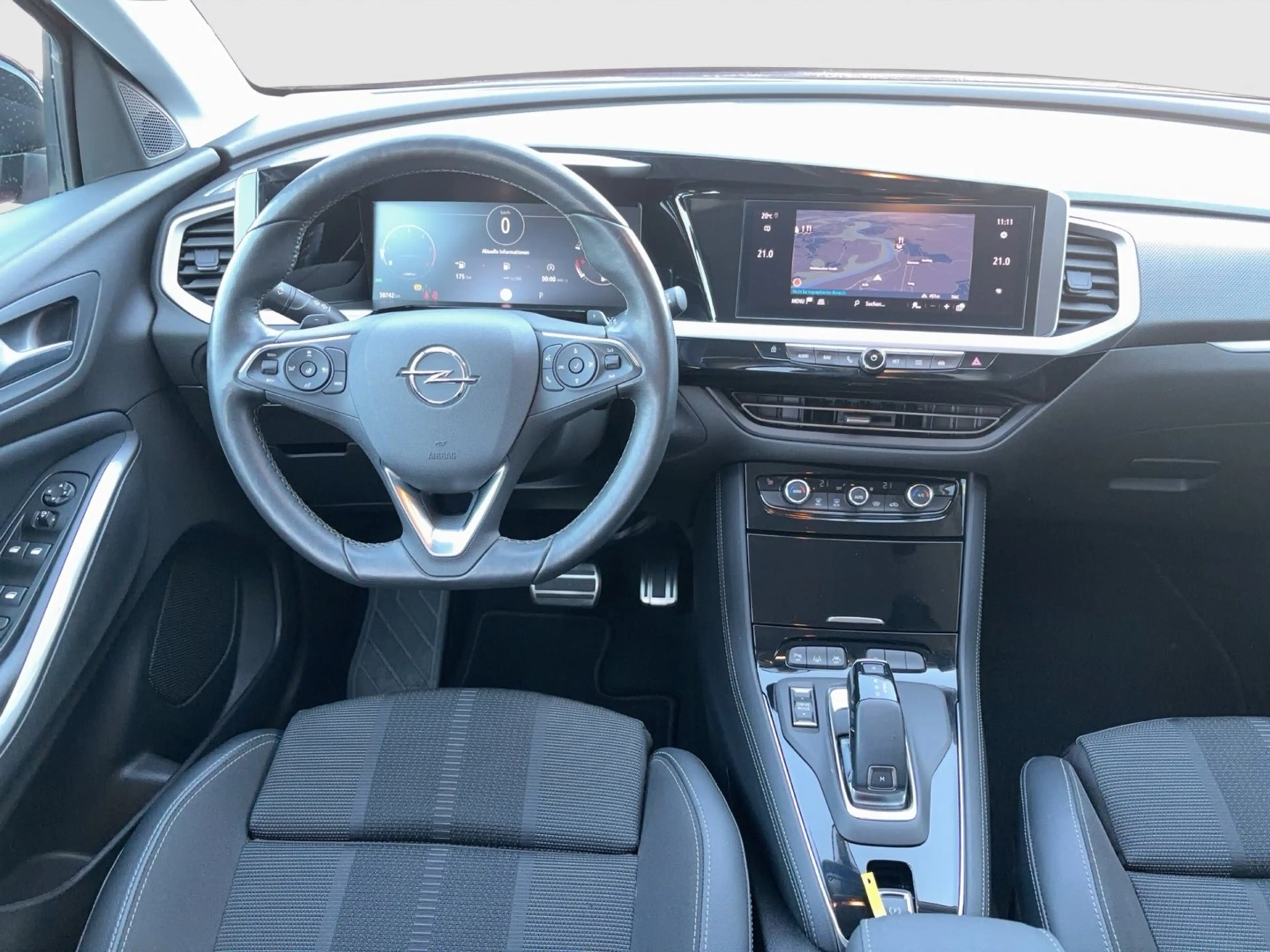Opel Grandland X Business Elegance — photo 11