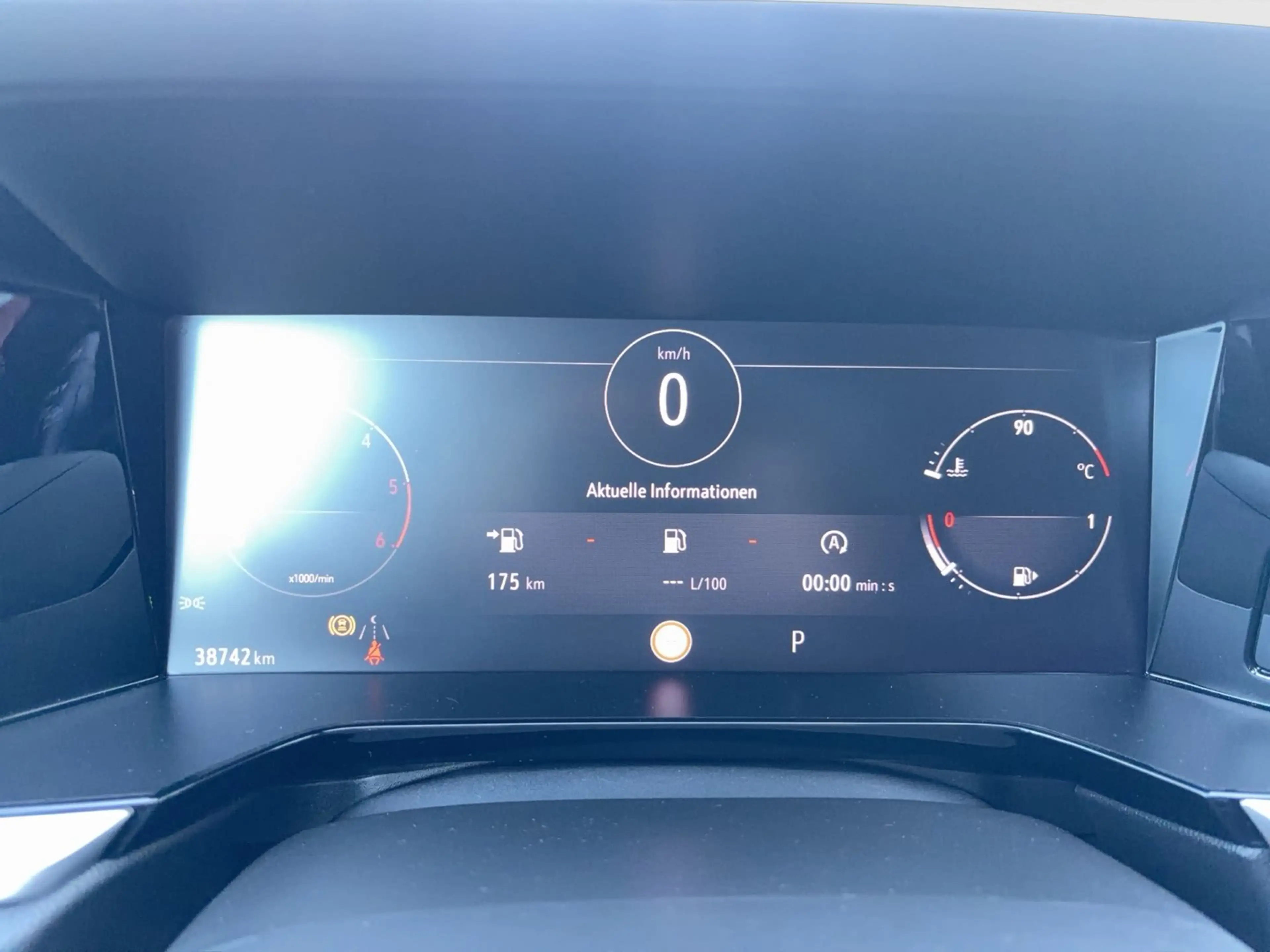 Opel Grandland X Business Elegance — photo 10