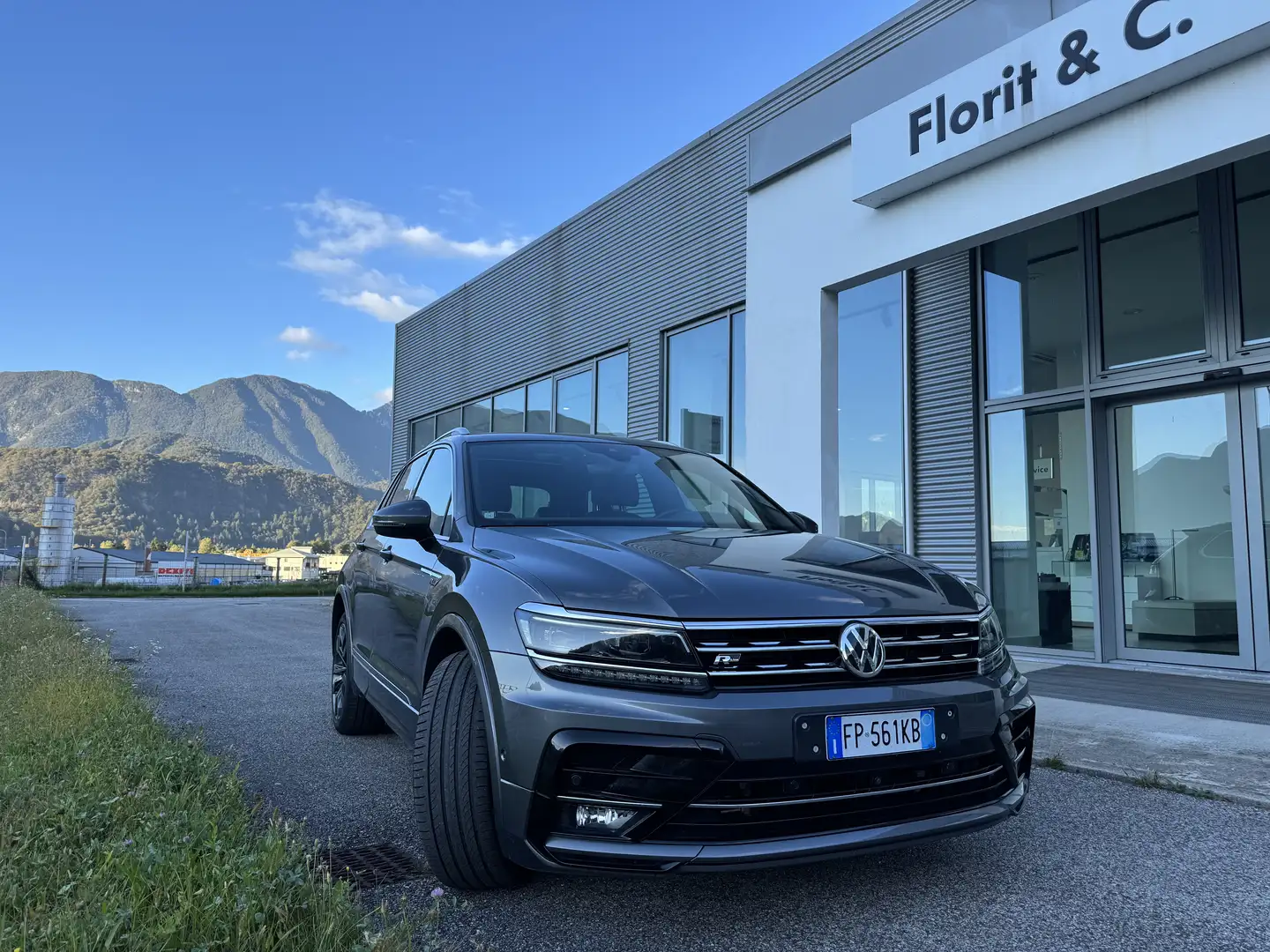 Volkswagen Tiguan 2.0 bitdi Advanced R-Line 4motion 240cv dsg Gris - 1