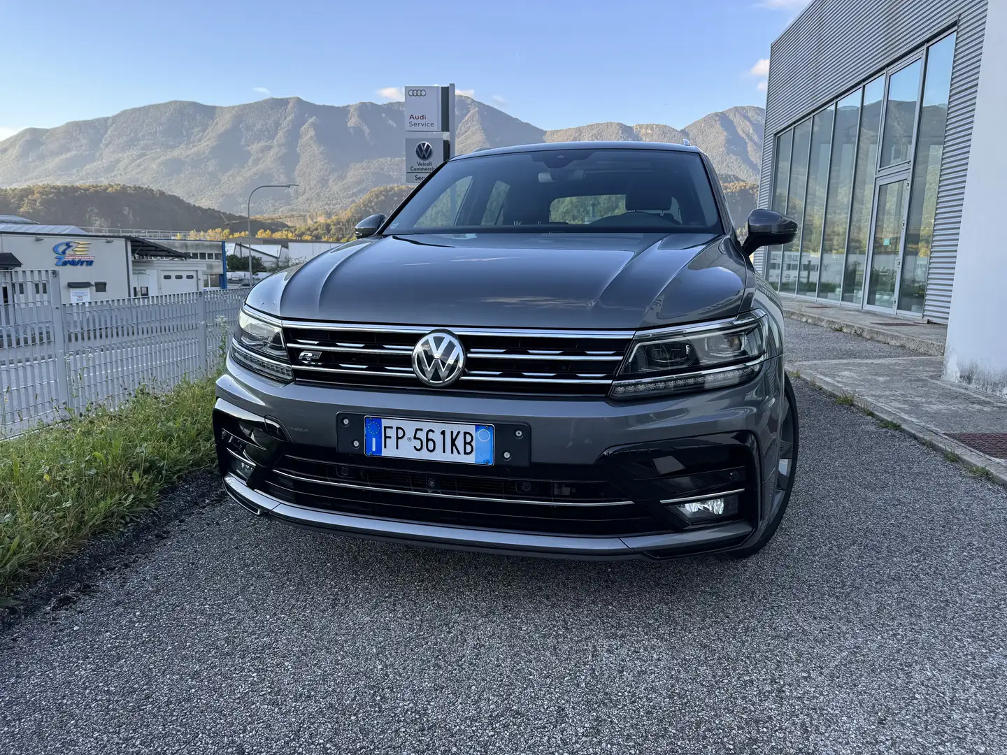 Volkswagen Tiguan 2.0 bitdi Advanced R-Line 4motion 240cv dsg Gris - 2
