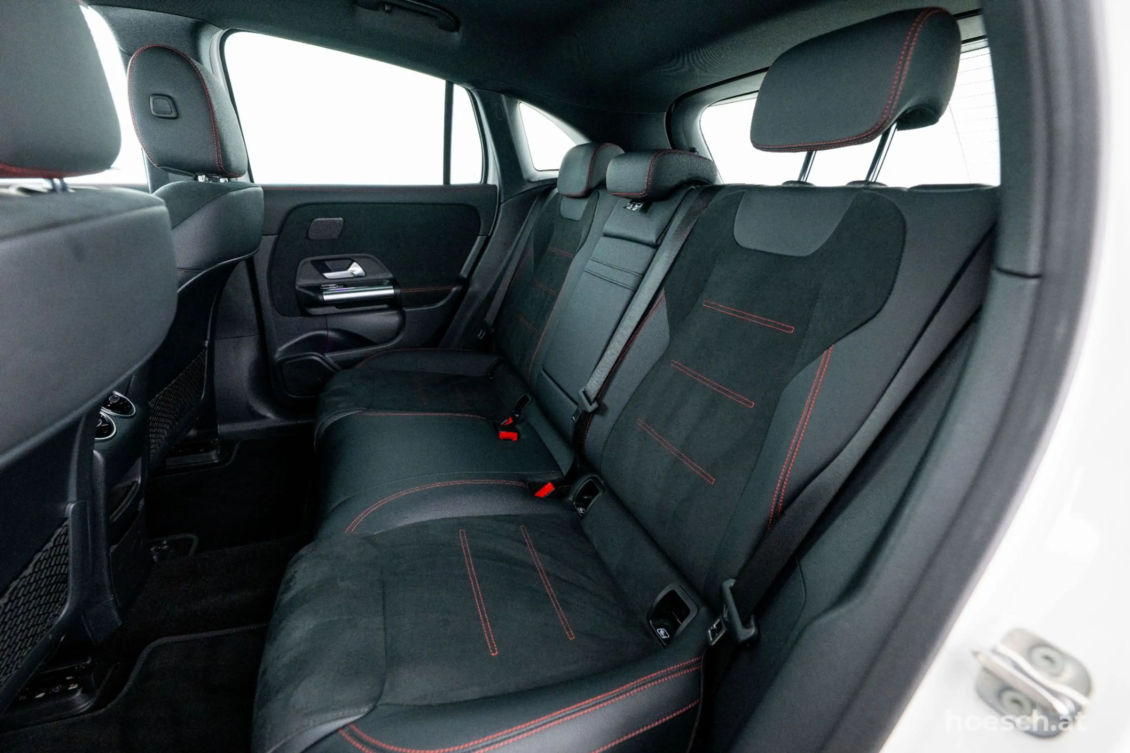 Mercedes-Benz EQA 300 4M AMG ADVANCED PLUS NIGHT MEMORY -42% — photo 7