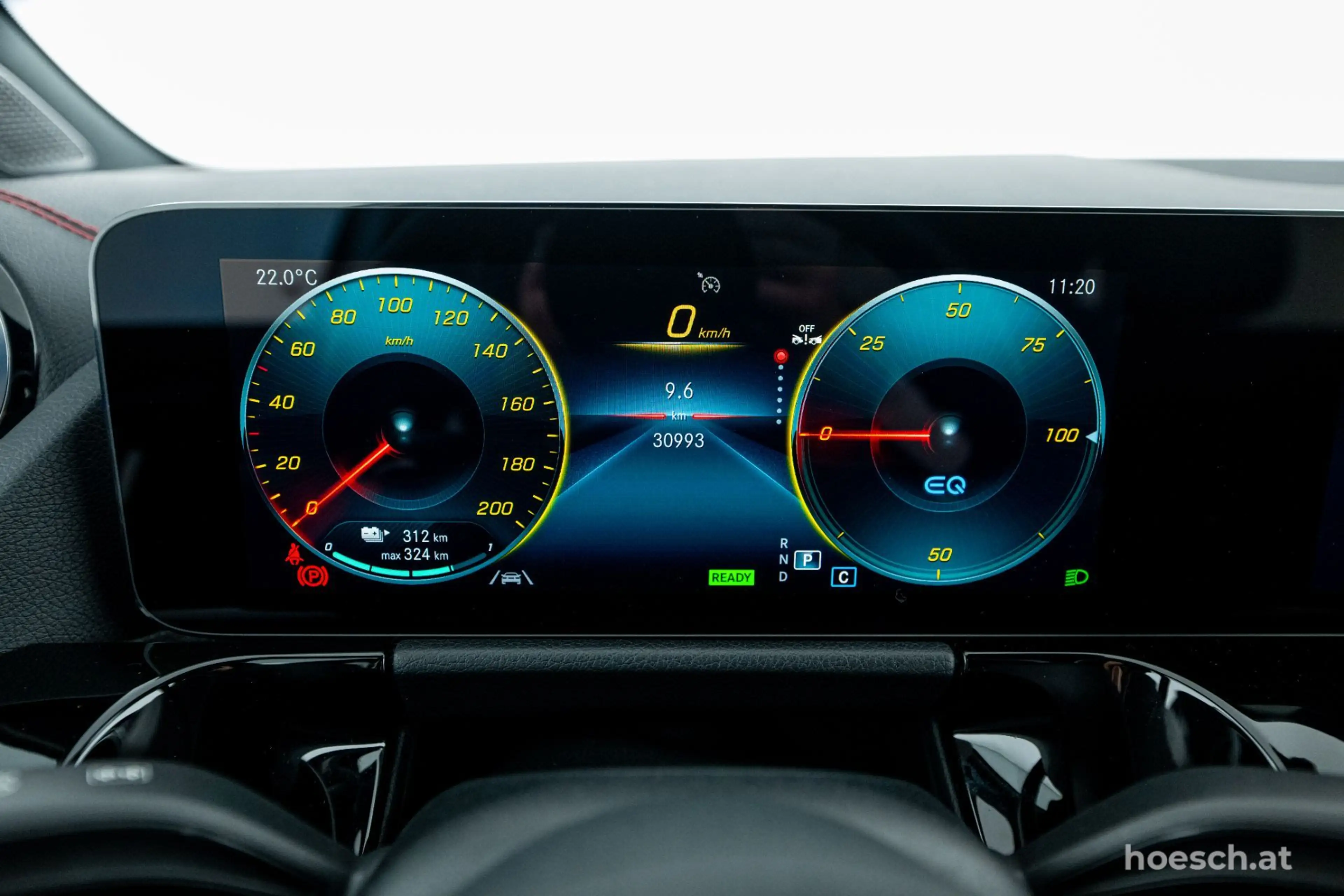 Mercedes-Benz EQA 300 4M AMG ADVANCED PLUS NIGHT MEMORY -42% — photo 11
