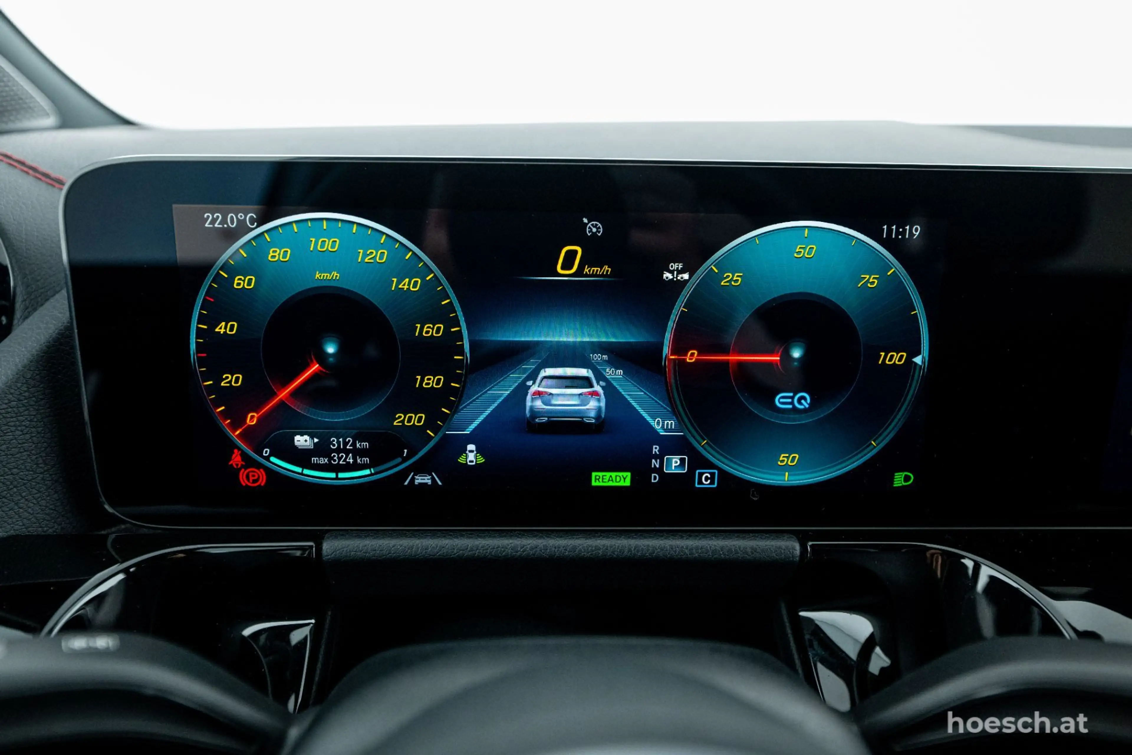 Mercedes-Benz EQA 300 4M AMG ADVANCED PLUS NIGHT MEMORY -42% — photo 10
