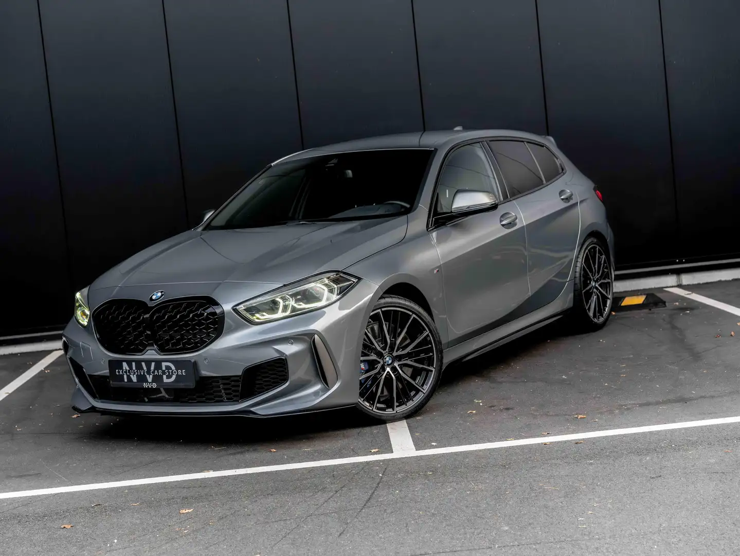 BMW 135 iAS M Sport XDrive | CC | Cokpit Prof | LED | Grau - 1