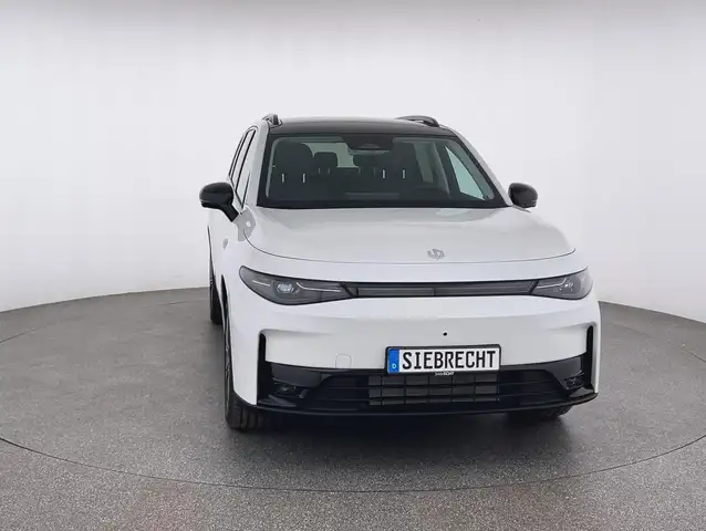 Leapmotor C10 view 3