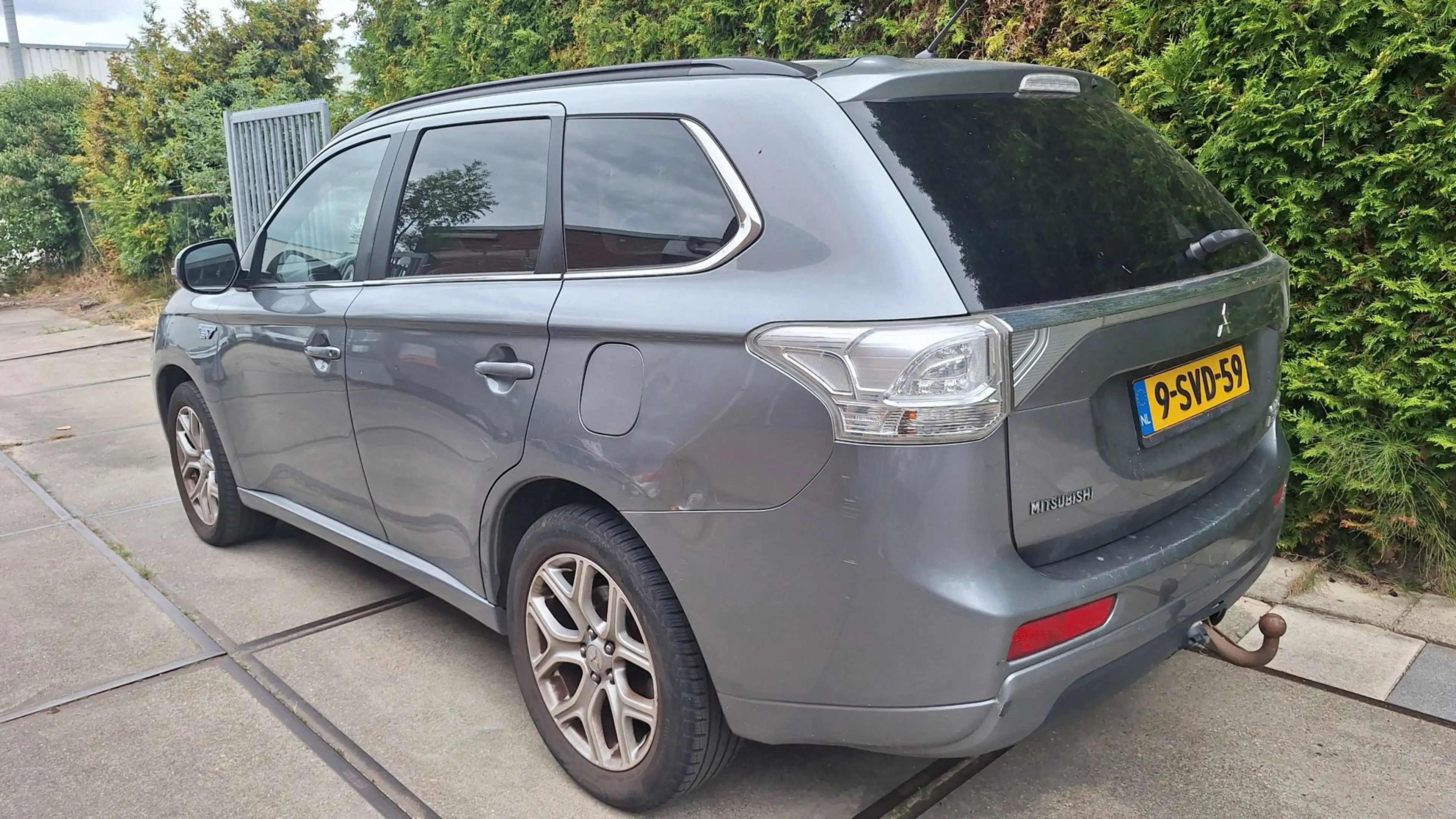 Mitsubishi Outlander 2.0 PHEV Instyle — photo 2