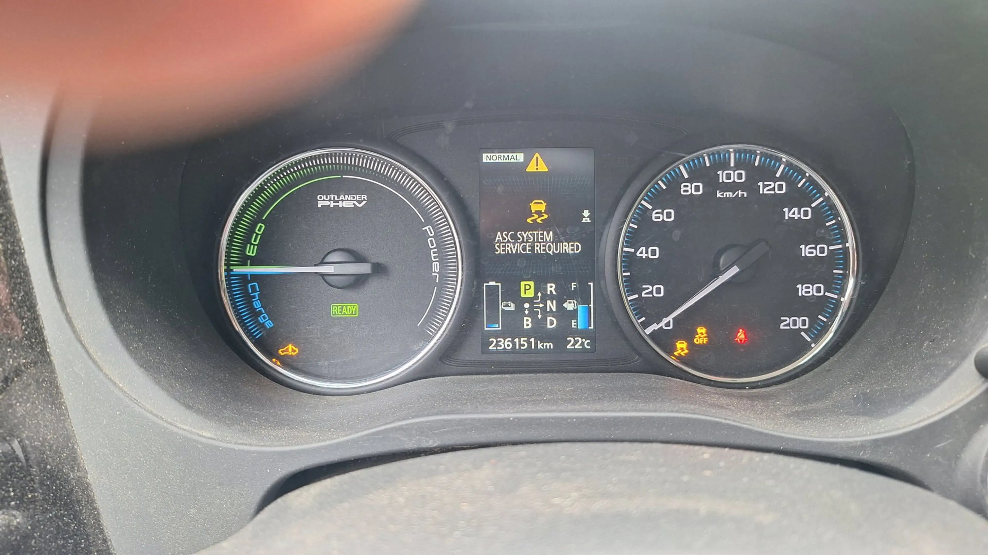 Mitsubishi Outlander 2.0 PHEV Instyle — photo 6