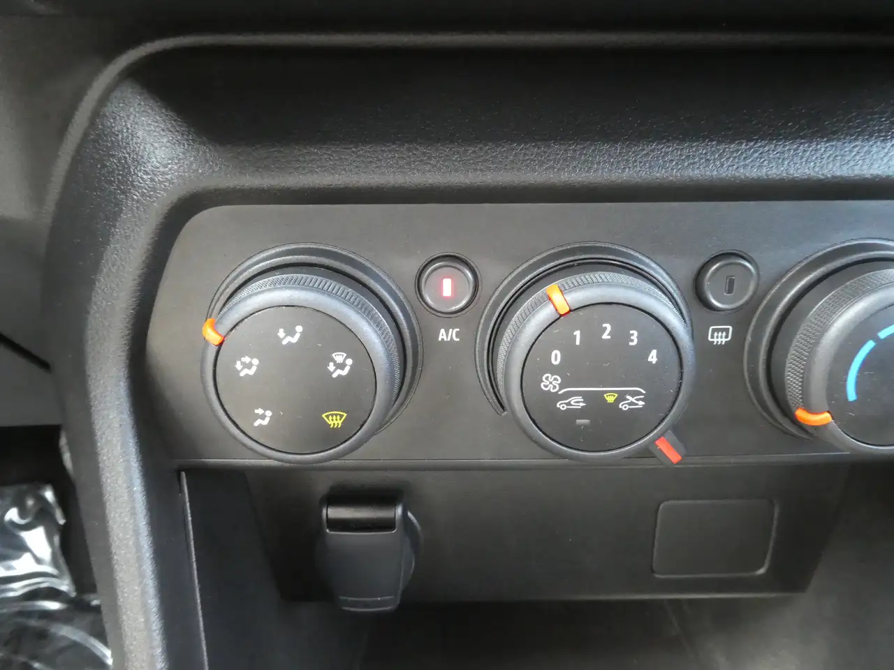 Dacia Sandero 1.0i SCe Expression Airco, Bluetooth, Led, Dab *GARANTIE* 11