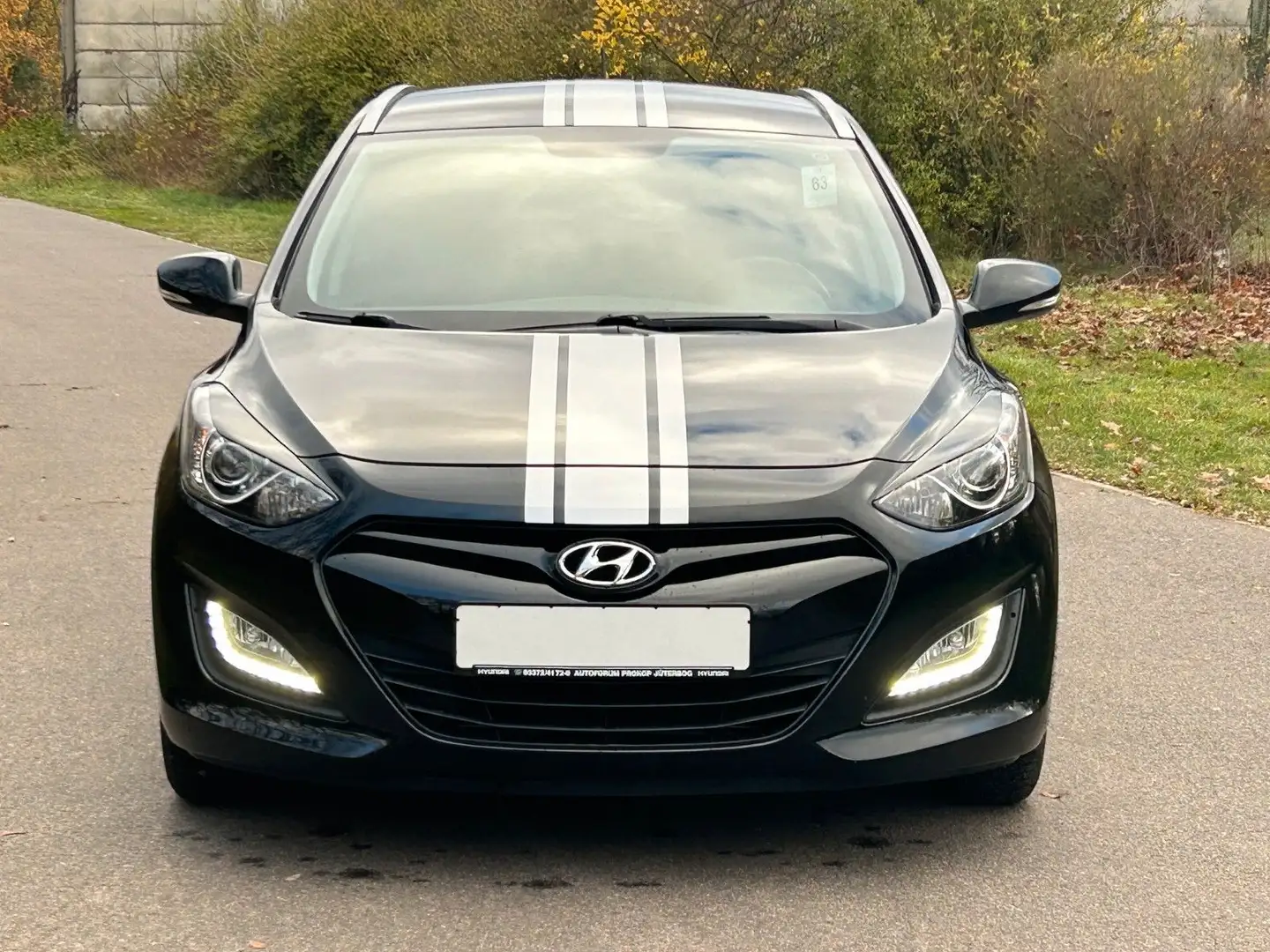 Hyundai i30 1.6 GDI Trend *Sitzhzg*Allwetter*AHK*PDC* Schwarz - 2
