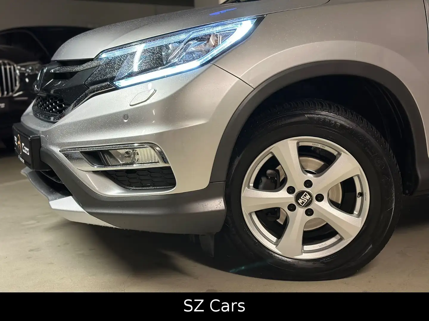 Honda CR-V Executive 4WD**ACC*KEYLESS*PANO*KAM*AHK Silber - 2