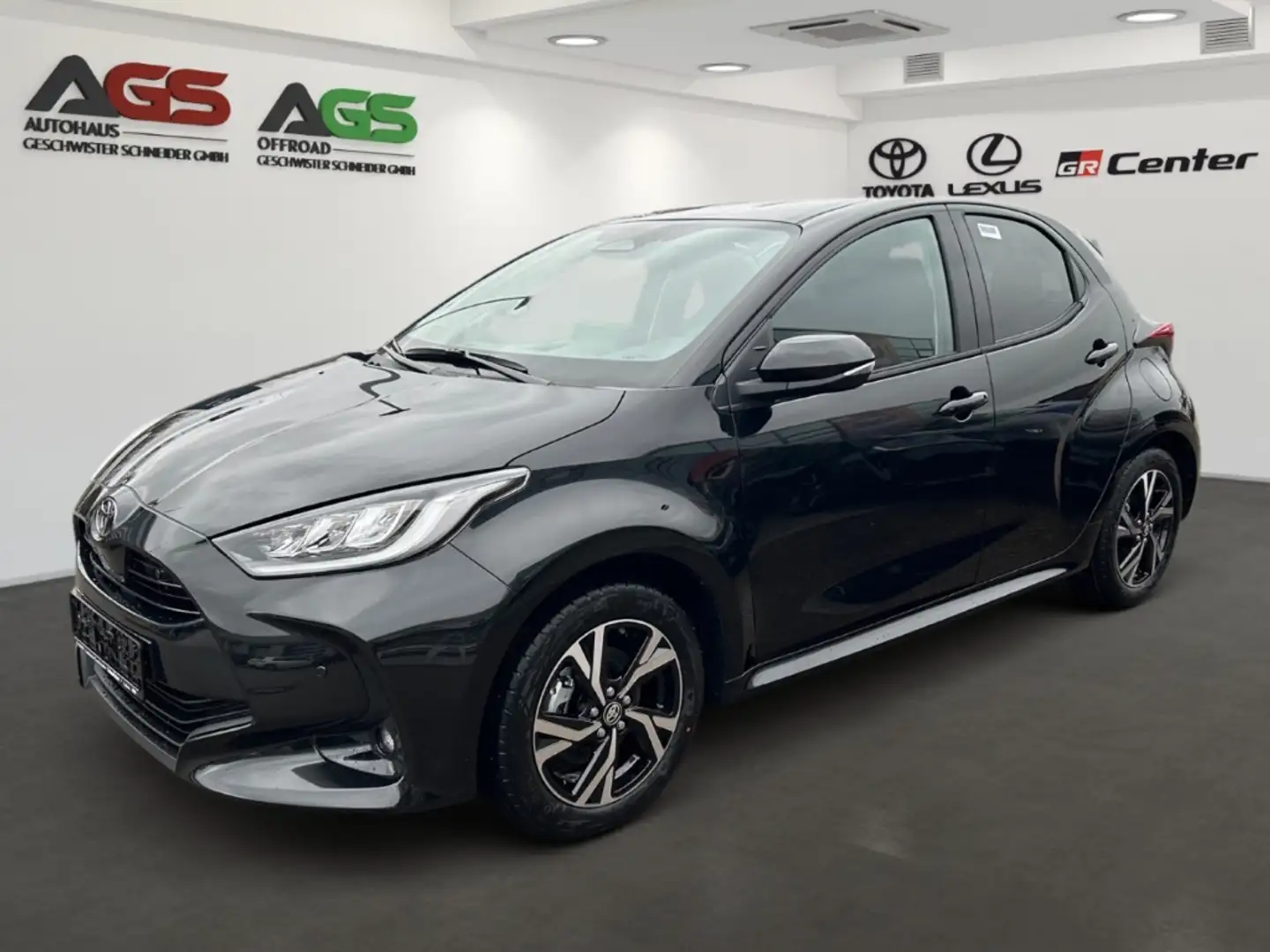 Toyota Yaris Hybrid 1,5L Teamplayer Safety + Comfort Paket Noir - 1