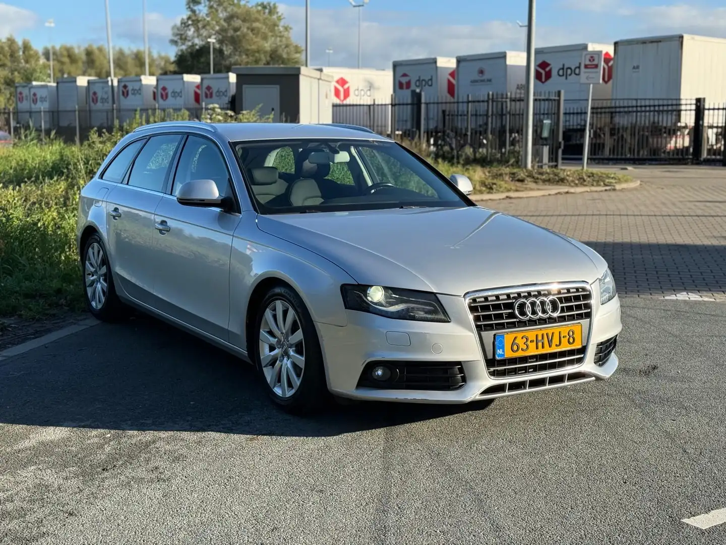 Audi A4 Avant 1.8 TFSI Pro Line Grijs - 1
