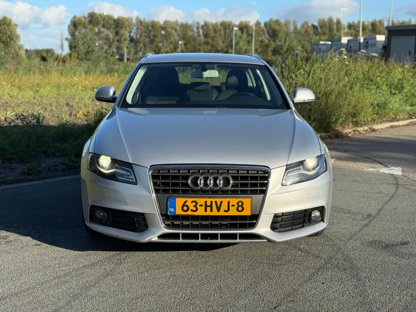 Audi A4 Avant 1.8 TFSI Pro Line Grijs - 2