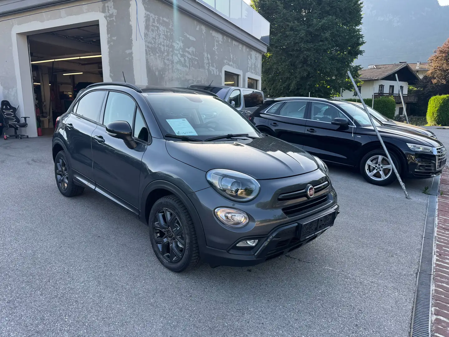 Fiat 500X 1,3 Multi-Jet II 95 Cross Look S-Design Grau - 1