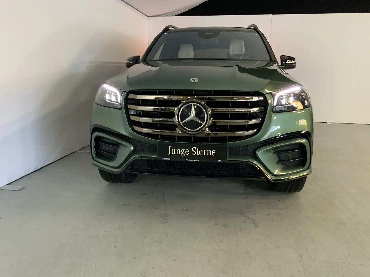 Mercedes-Benz GLS 450 GLS 450 d 4M Ultimate FondEnt Pano AHK Distr Navi Grün - 2