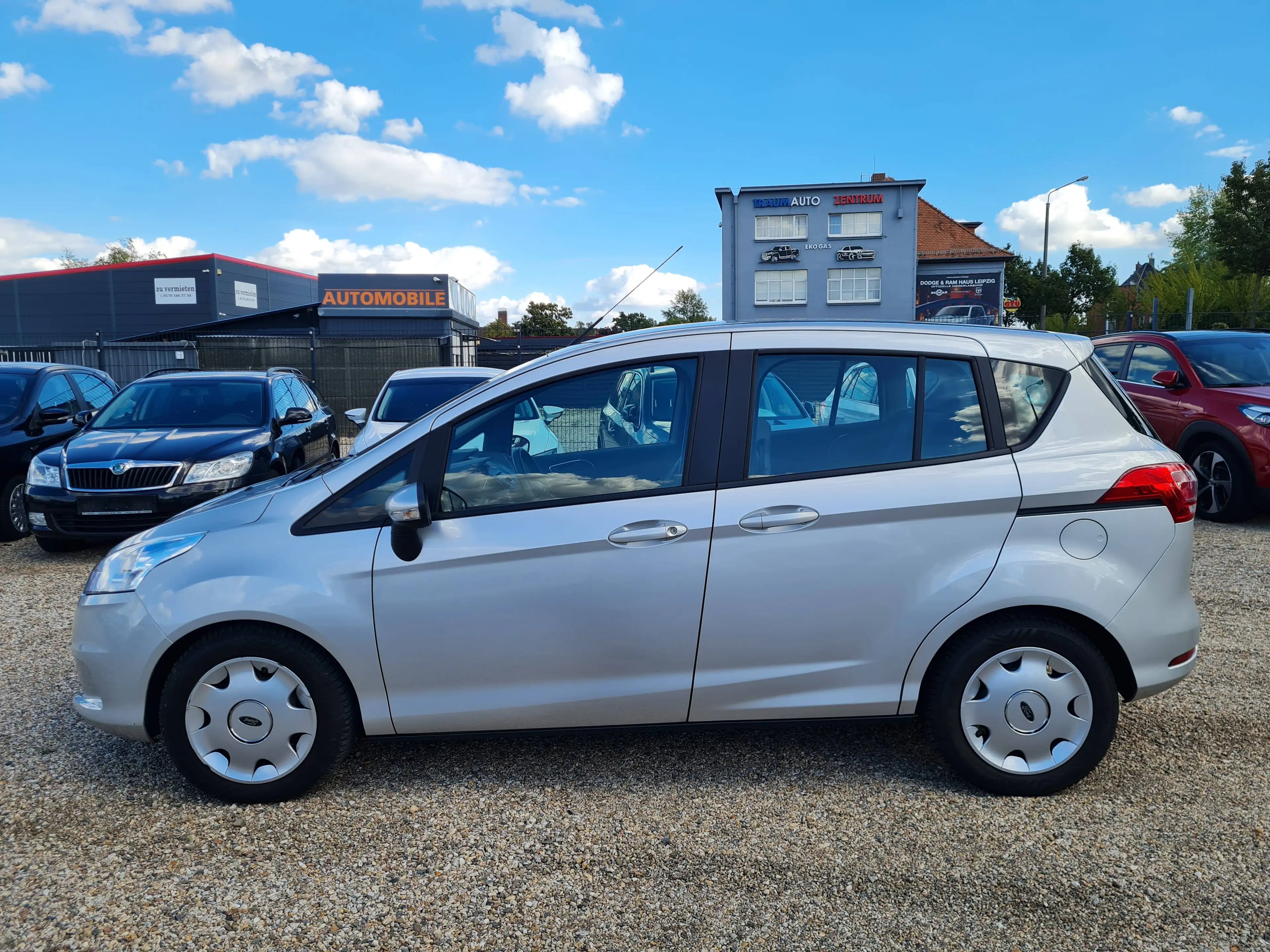 Ford B-Max Trend - 1Hand/57Tklm/Zahnriemen-TÜV+Inspektion-Neu — photo 2